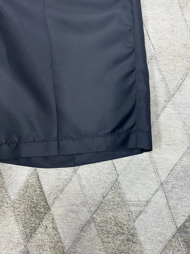 Valentino Valentino Nylon shorts Size US 32 / EU 48 - 3 Thumbnail