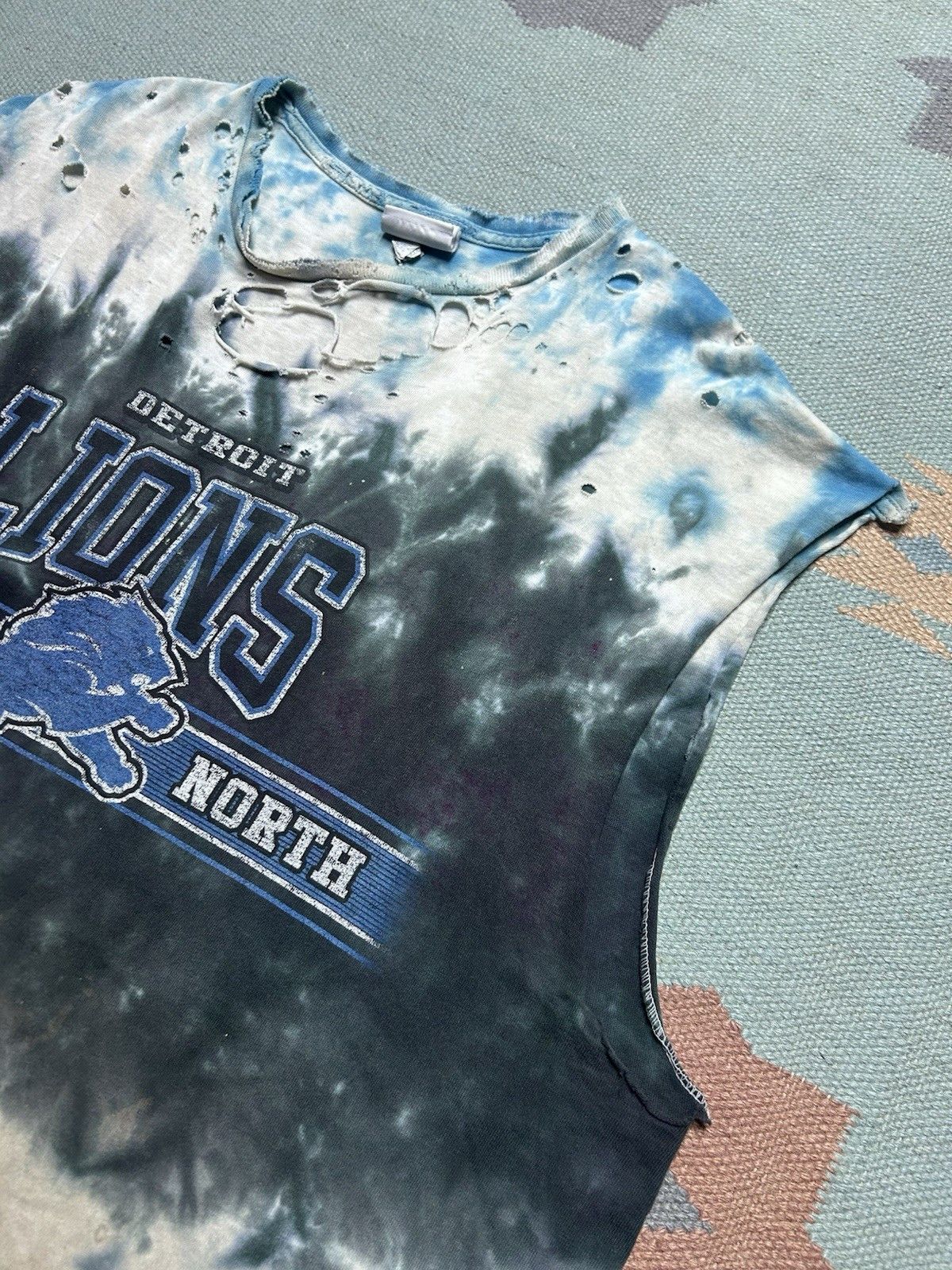 Vintage Vtg t shirt Detroit lions sleeveless distressed tie dye XL Size US XL / EU 56 / 4 - 8 Thumbnail