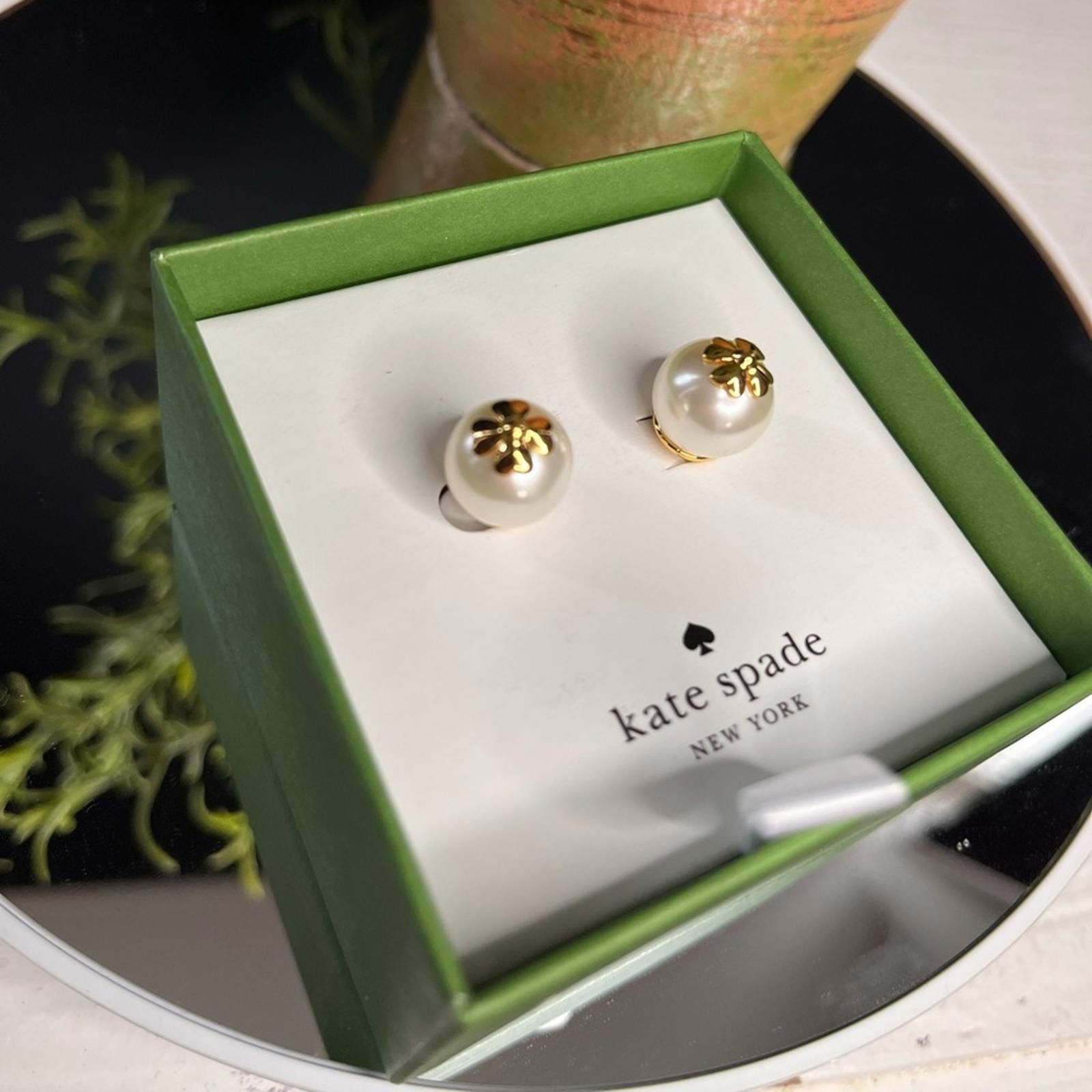 Kate Spade Kate Spade New York Pearls with Gold Flower Stud Earrings Size ONE SIZE - 3 Thumbnail