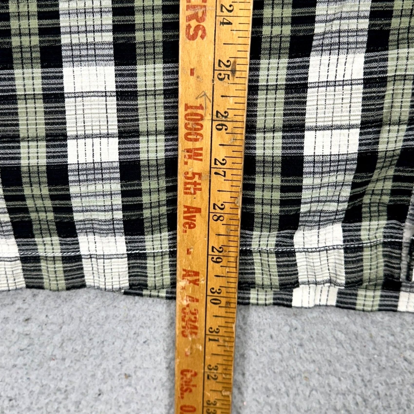 Tommy Bahama VINTAGE Tommy Bahama Button Up Shirt Mens Large Green White Plaid 2-Flap Pocket 100% Silk Size US L / EU 52-54 / 3 - 7 Thumbnail