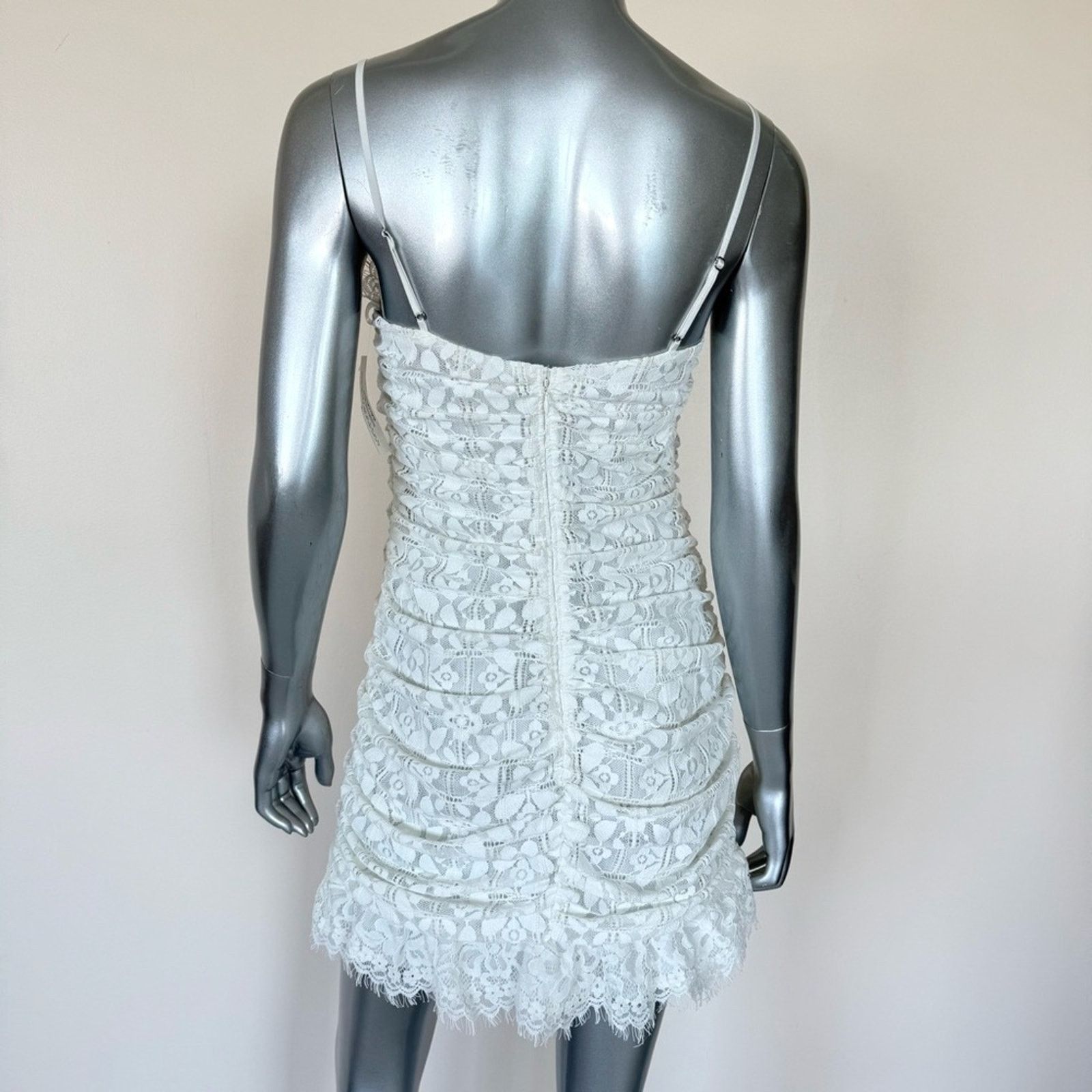 For Love & Lemons NWT!!! For love and lemons dress size M Retail 225$ Size M / US 6-8 / IT 42-44 - 4 Thumbnail