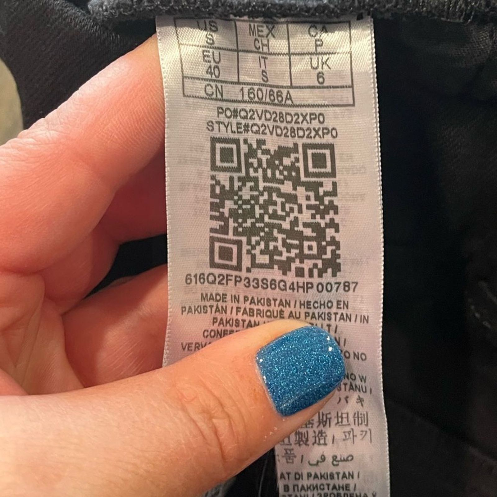 Guess NWOT Guess Black Distressed Denim Shorts Drawstring Size S Size 26" / US 2 / IT 38 - 8 Thumbnail