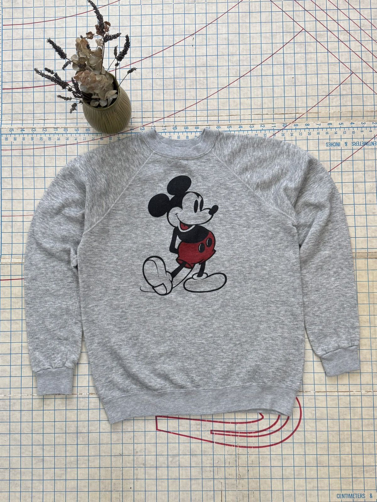 Disney × Mickey Mouse × Vintage Vintage 80’s Mickey Mouse Raglan Sleeve Crewneck Sweater Size US L / EU 52-54 / 3 - 1 Thumbnail