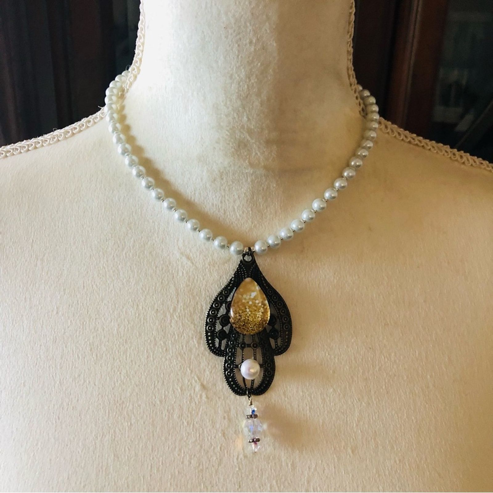 Handmade Handcrafted repurpose teardrop pearl crystal Pearl necklace Size ONE SIZE - 2 Thumbnail