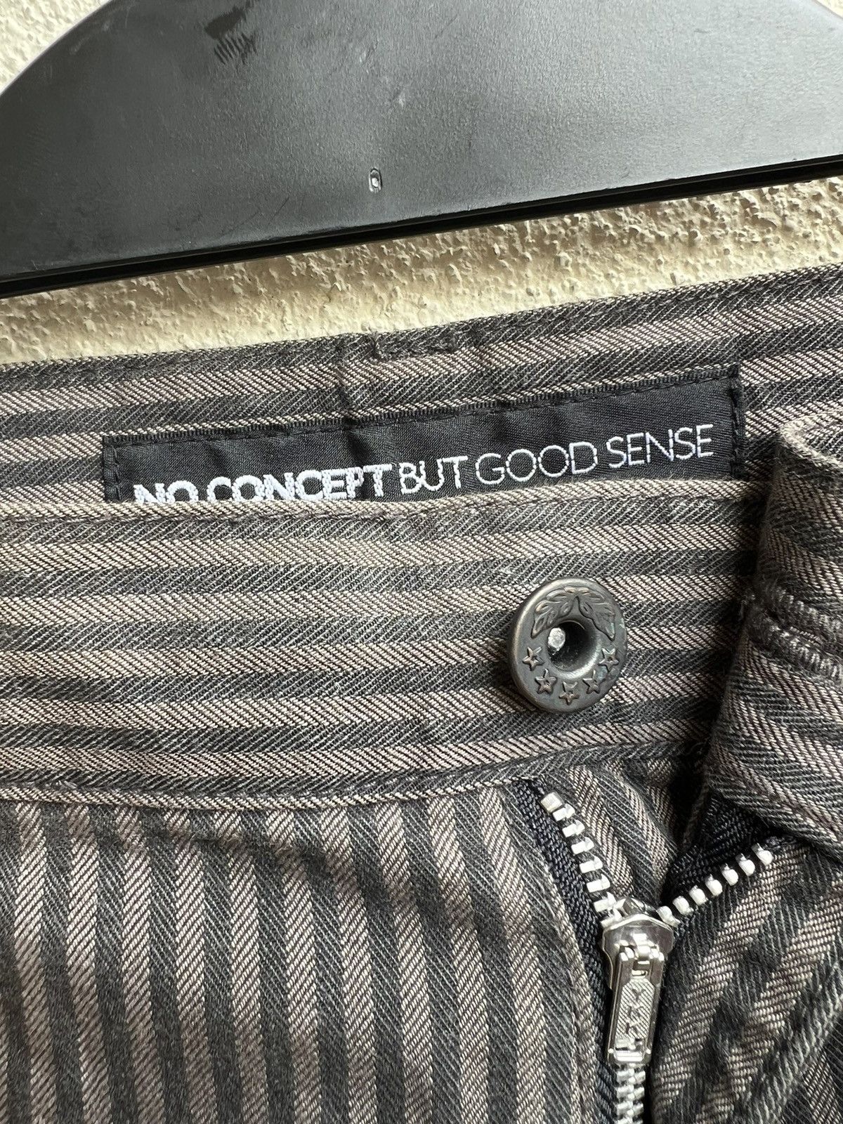 Vintage NO CONCEPT BUT GOOD SENSE Japan Sun Fade Stripe Trouser Pant Size US 30 / EU 46 - 7 Thumbnail