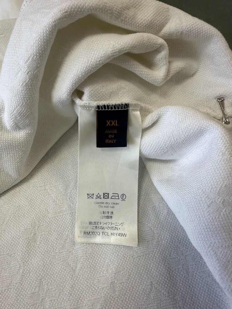 Louis Vuitton Louis Vuitton Monogram White Pocket Dark Print 3D Pocket Sh Size US XXL / EU 58 / 5 - 6 Thumbnail