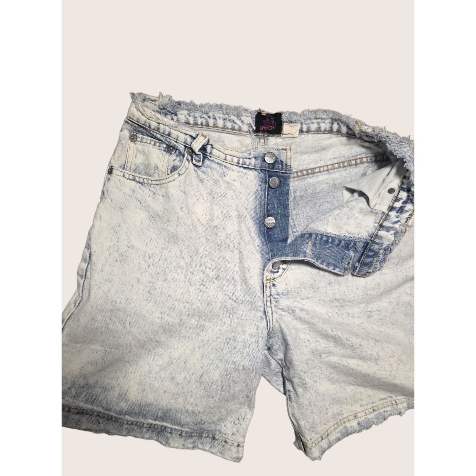 Vintage VINTAGE Sasson Stone Wash Buttonfly Jean Shorts 80s 12 Womens Blue Denim Distressed 5-Pocket Cut-Off High Rise Classic 80s 90s Style Mens/Girls Size 34" / US 12 / IT 48 - 1 Thumbnail