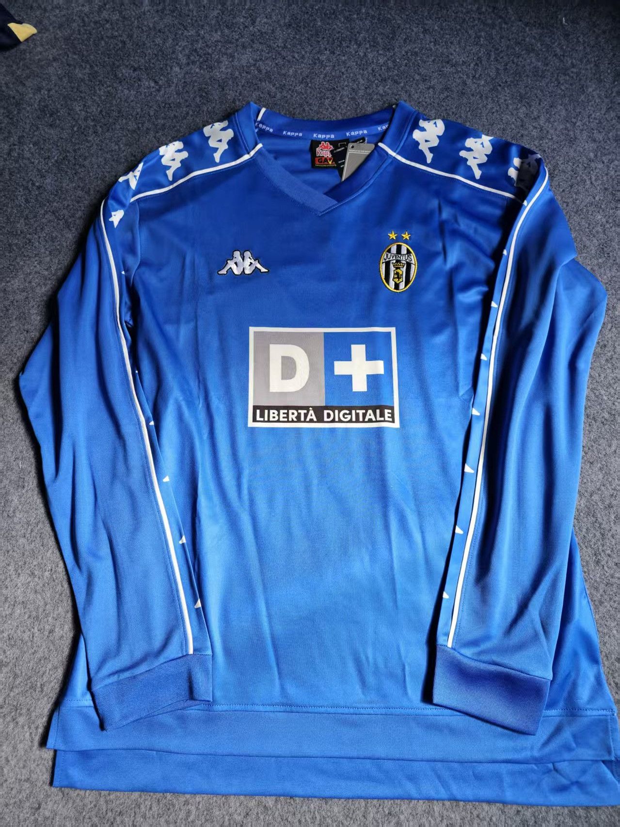 Other 1999 00 Juventus Jersey Away Longsleeve Size US M / EU 48-50 / 2 - 1 Thumbnail