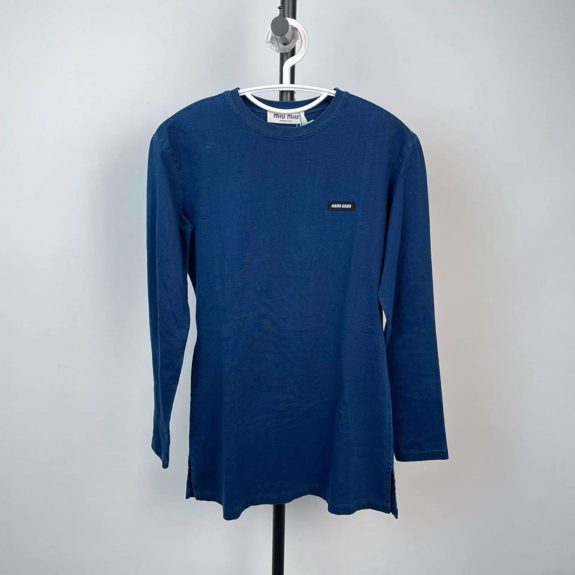 Miu Miu MIU MIU 95% linen-cotton long-sleeve Tee XS navy Size XS / US 0-2 / IT 36-38 - 1 Thumbnail