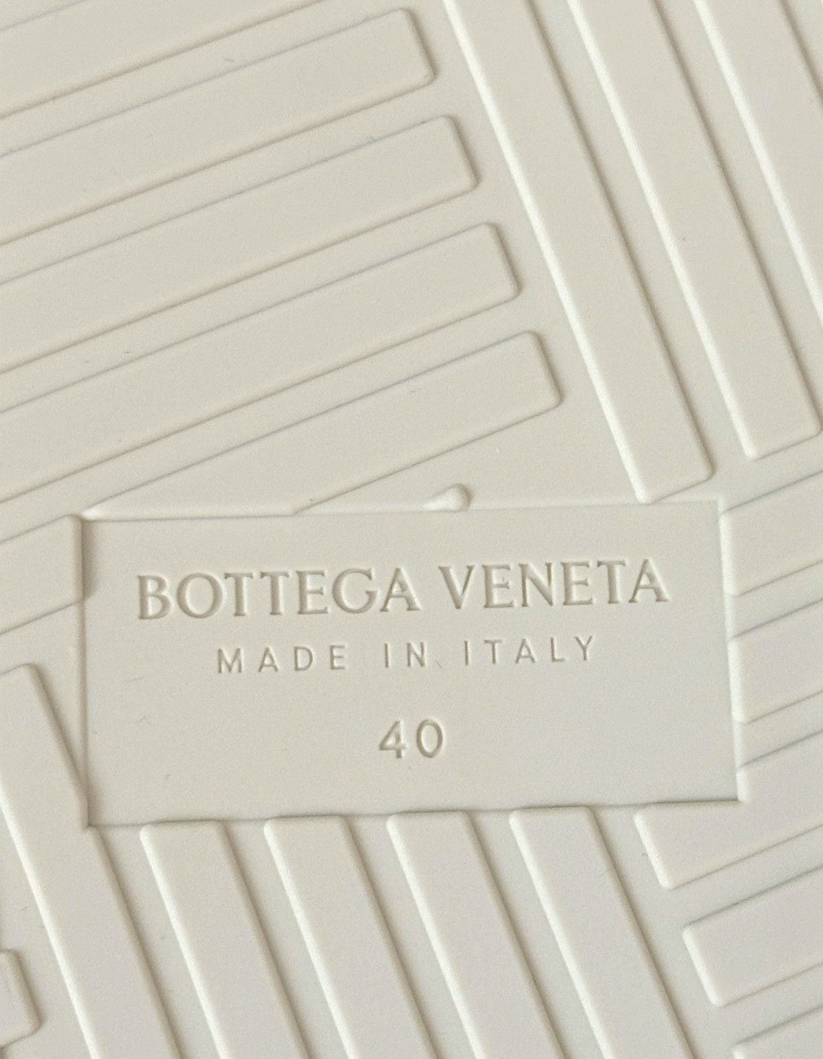 Bottega Veneta Bottega Veneta Rubber Slide Sandals Size US 7 / EU 40 - 7 Thumbnail