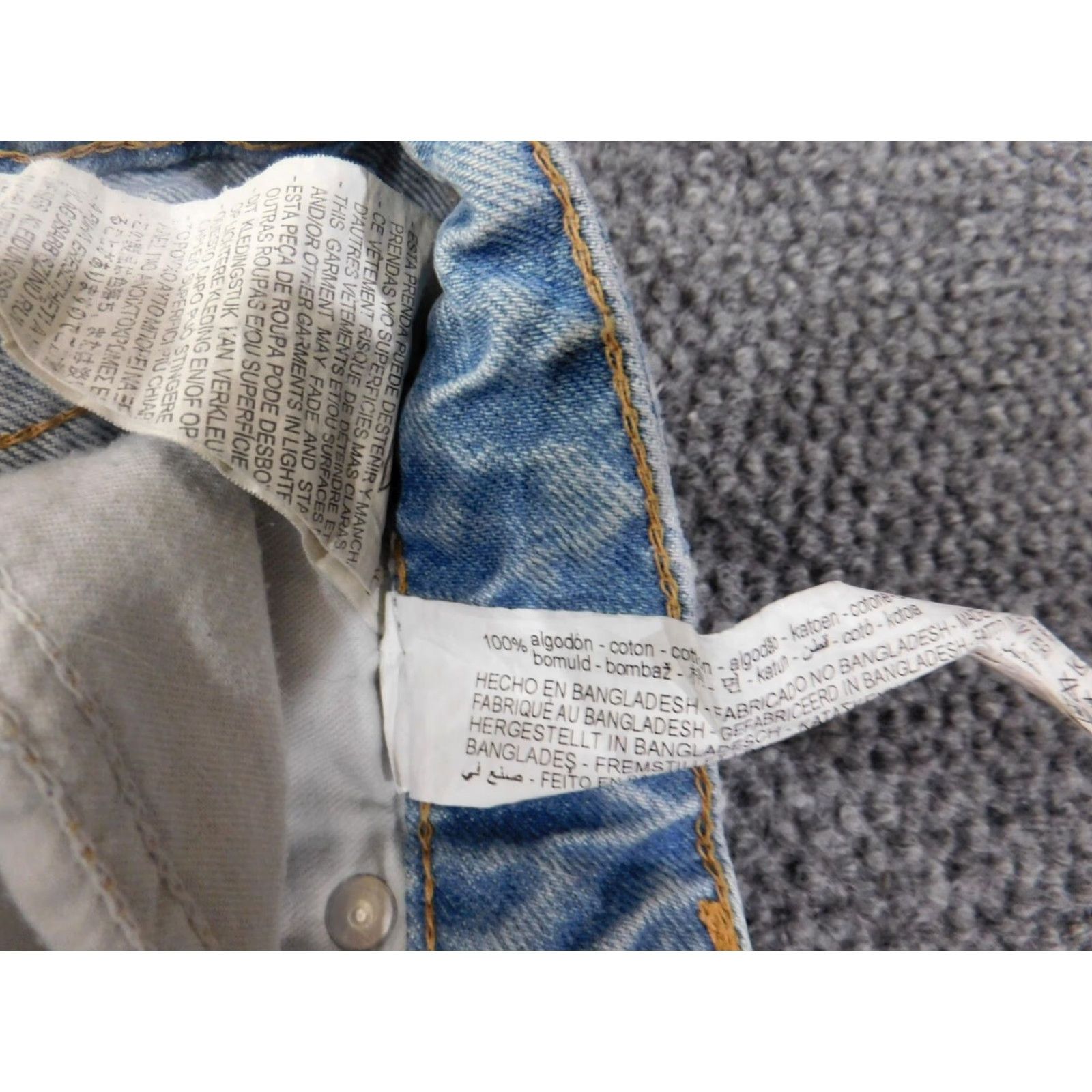 Zara Zara Jeans Womens 2 blue straight light wash retro distressed denim Jeans Women Regular 2 24in Blue Distressed Retro 2000s Womens Size 26" / US 2 / IT 38 - 6 Thumbnail