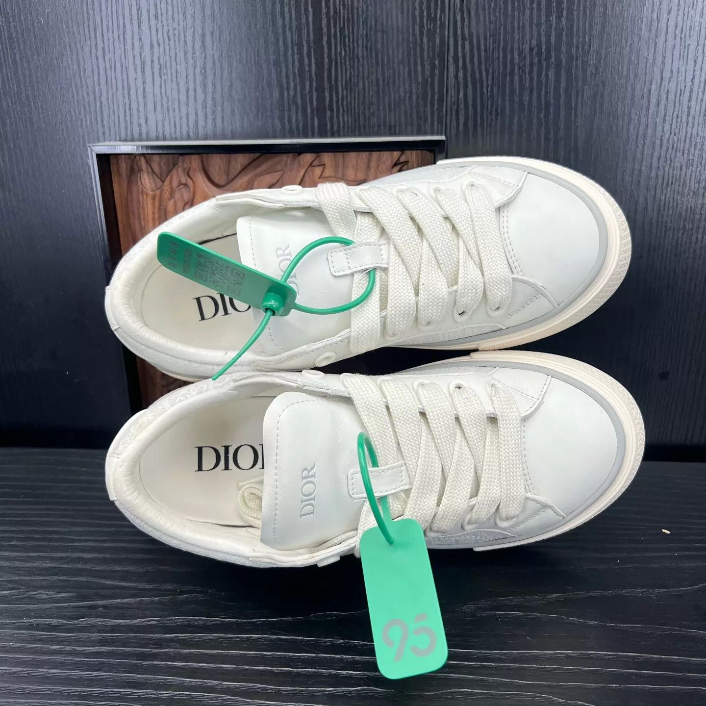 Dior Dior B33 White & Gray 39 Like New Original Box Size US 8.5 / IT 38.5 - 8 Thumbnail