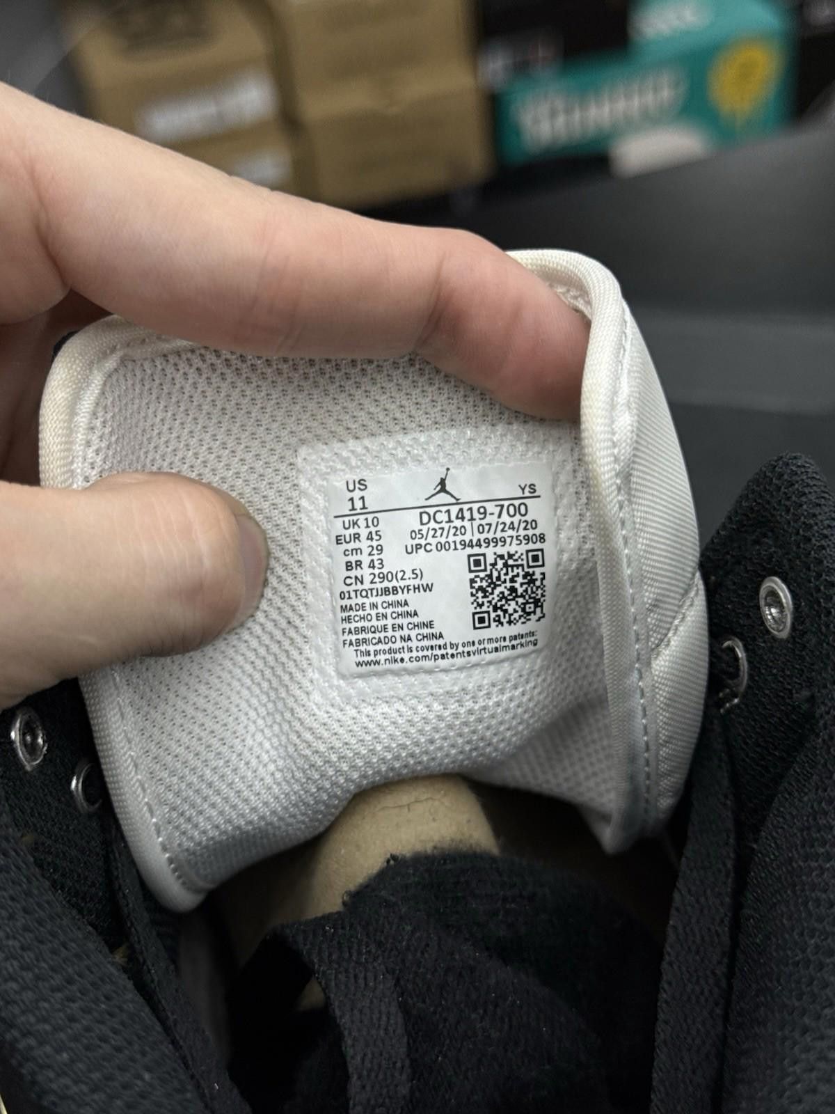 Jordan Brand Jordan 1 Mid SE Metallic Gold 2020 Gold Black 11 DC1419-700 Size US 11 / EU 44 - 11 Thumbnail