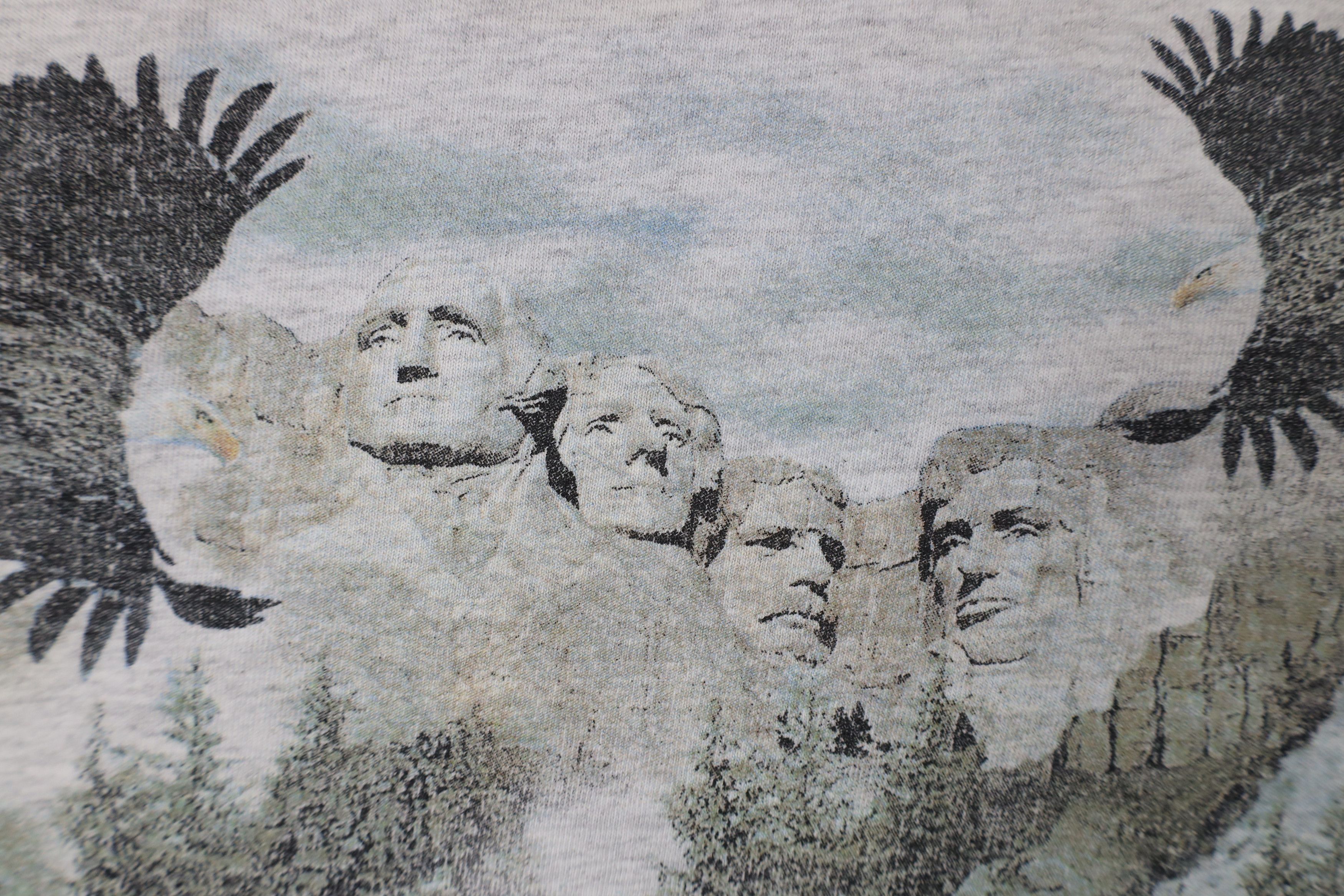 Vintage Vintage 90s Streetwear All Over Print Mount Rushmore T-Shirt Size US XXL / EU 58 / 5 - 5 Thumbnail