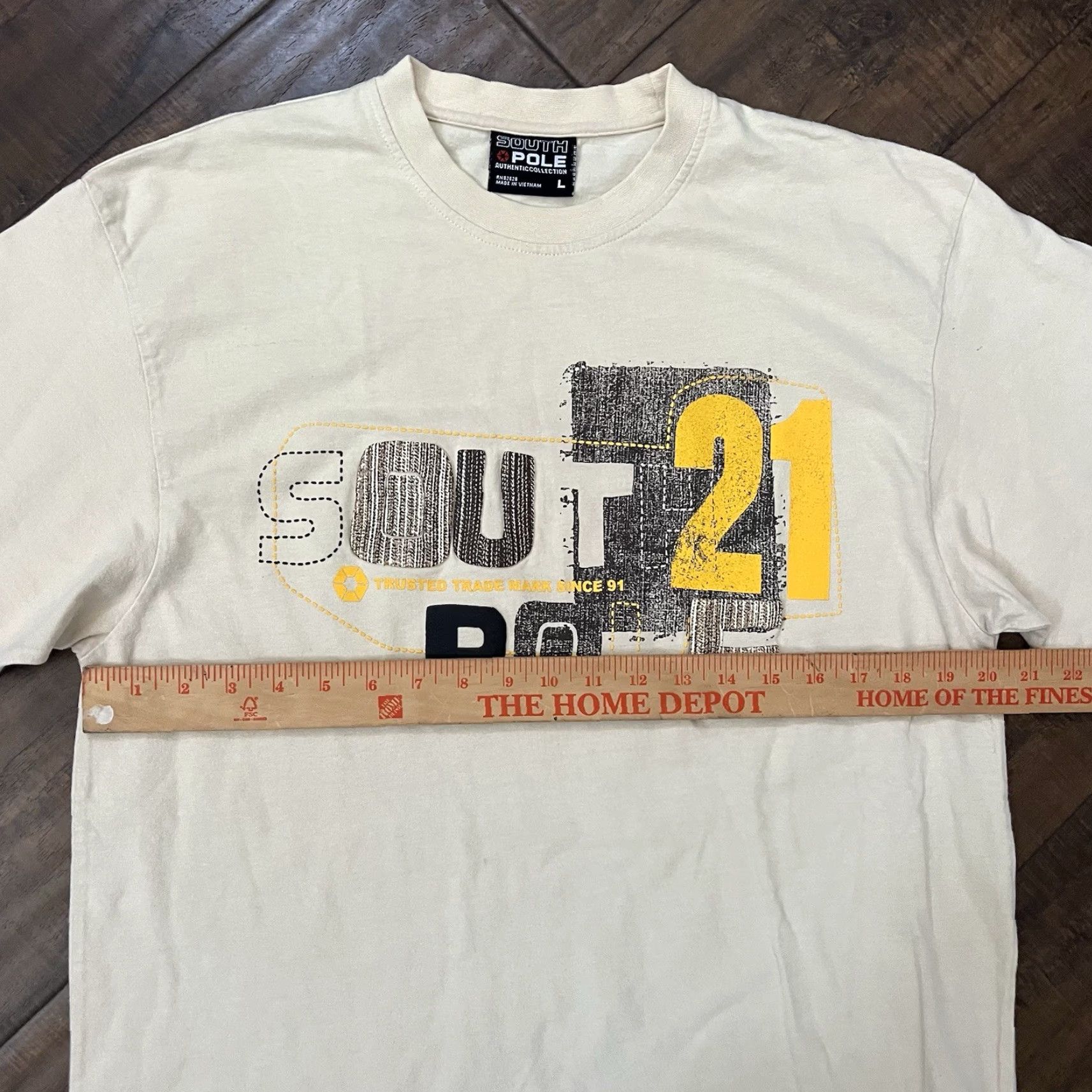 Southpole VINTAGE Southpole Men's T-Shirt Large Short Sleeve Beige City Embroidered Hip Hop Grunge Y2K Size US L / EU 52-54 / 3 - 5 Thumbnail
