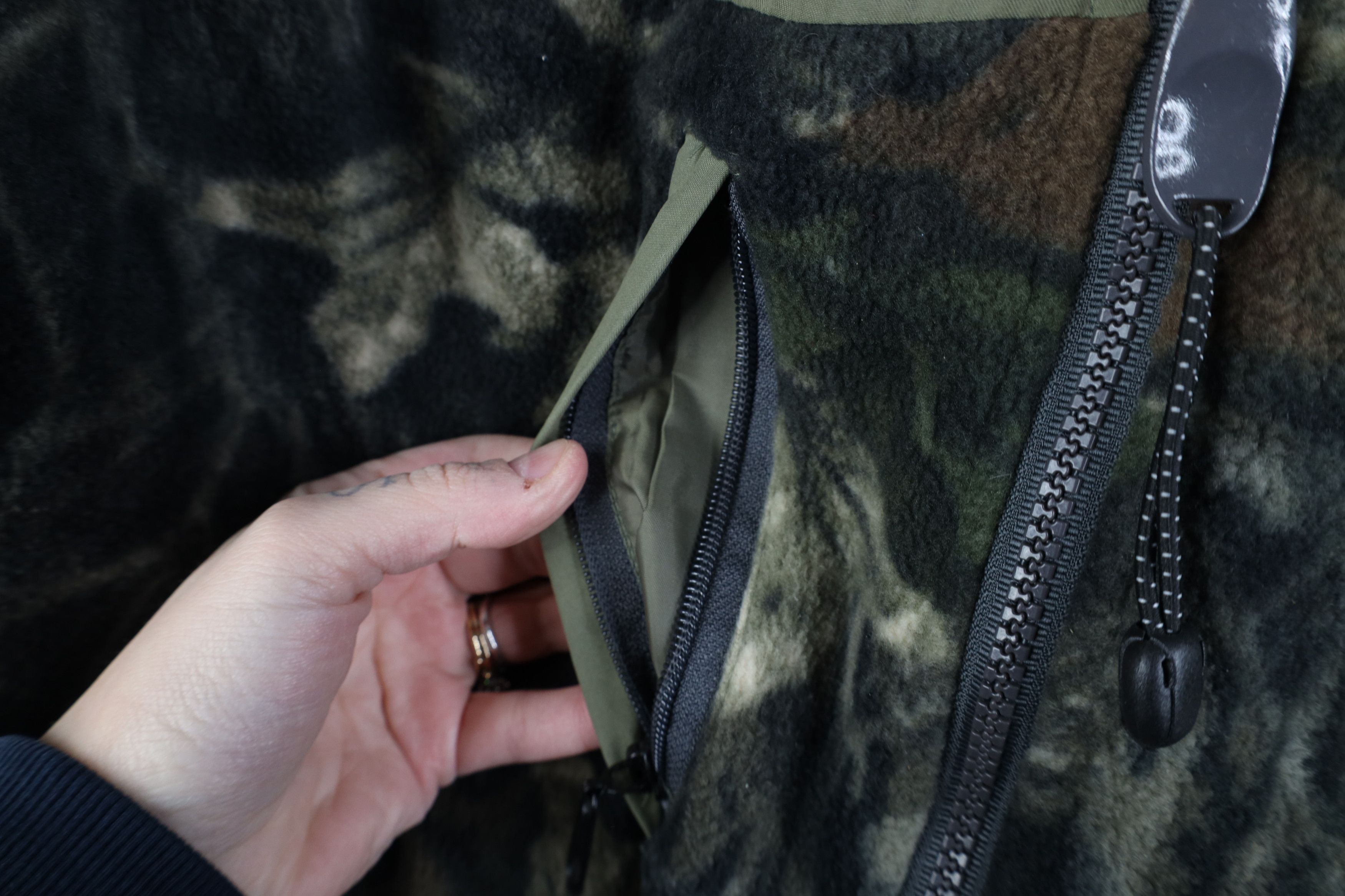 Vintage Vintage Y2K Streetwear Camouflage Full Zip Vest Jacket Size US L / EU 52-54 / 3 - 8 Thumbnail
