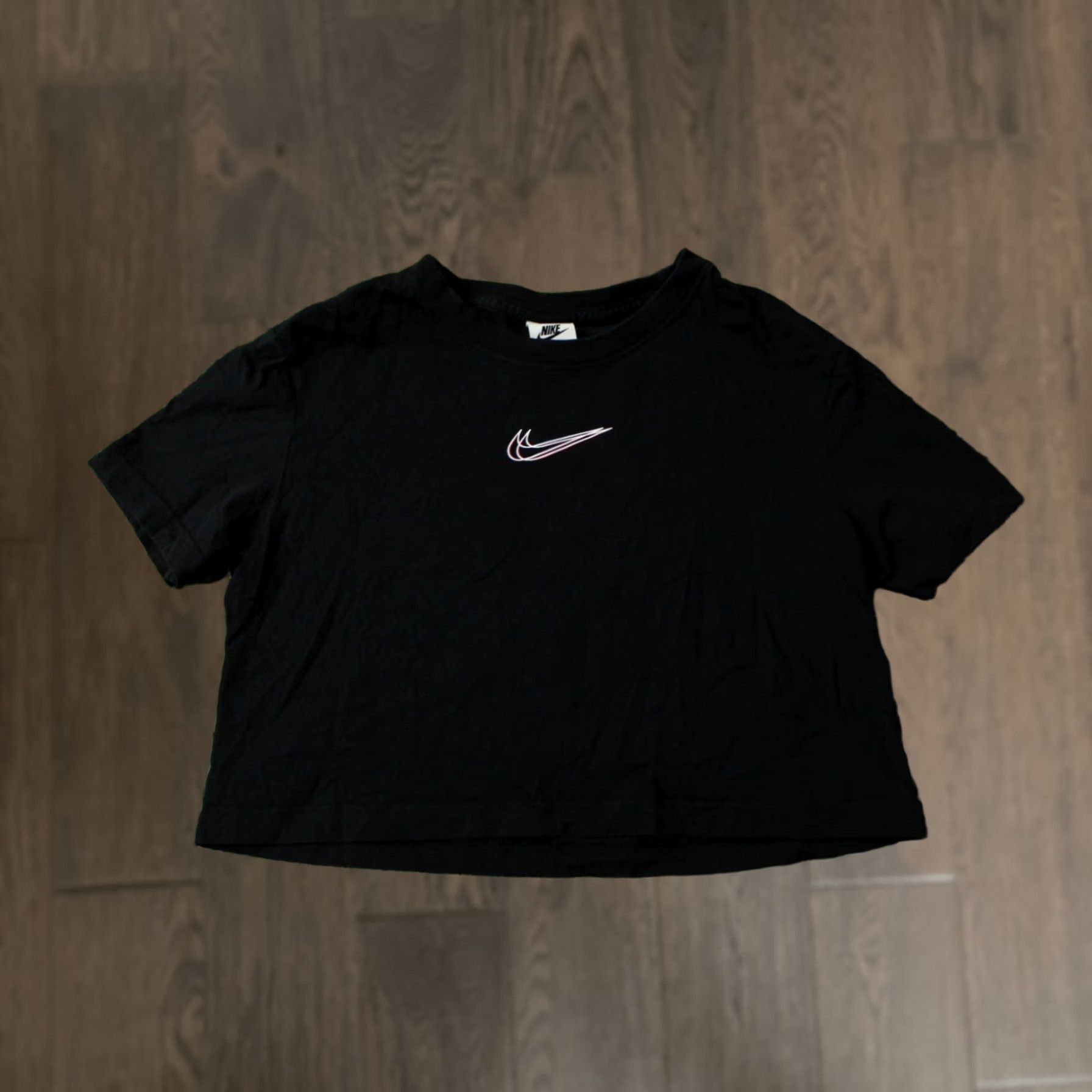 Nike NIKE SWOOSH ORIGINAL 2021 WOMEN CROP TEE SHIRT XS BLACK Jersey Casual Short Sleeve T-Shirt PNG? Size XS / US 0-2 / IT 36-38 - 1 Thumbnail