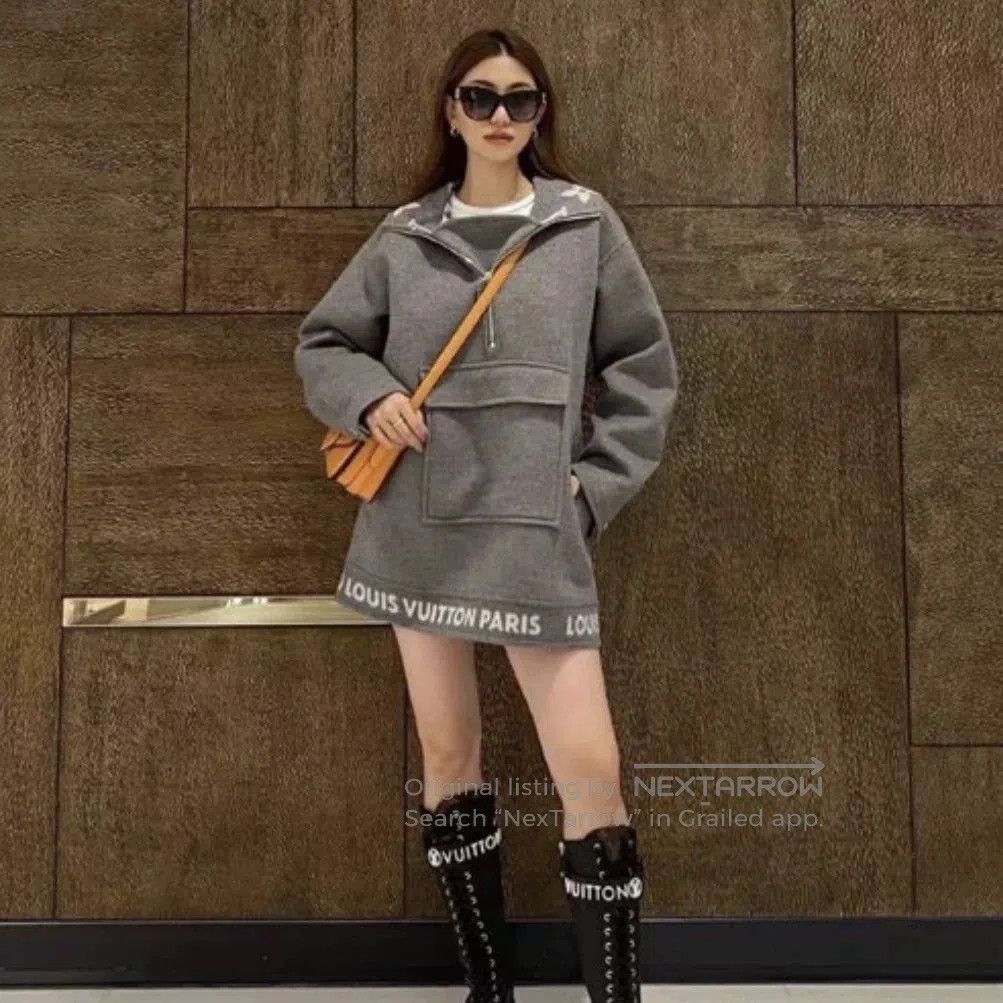 Louis Vuitton Louis Vuitton Hem Logo Half-Zip Hoodie. Size XXS / US 00 / IT 34 - 1 Thumbnail