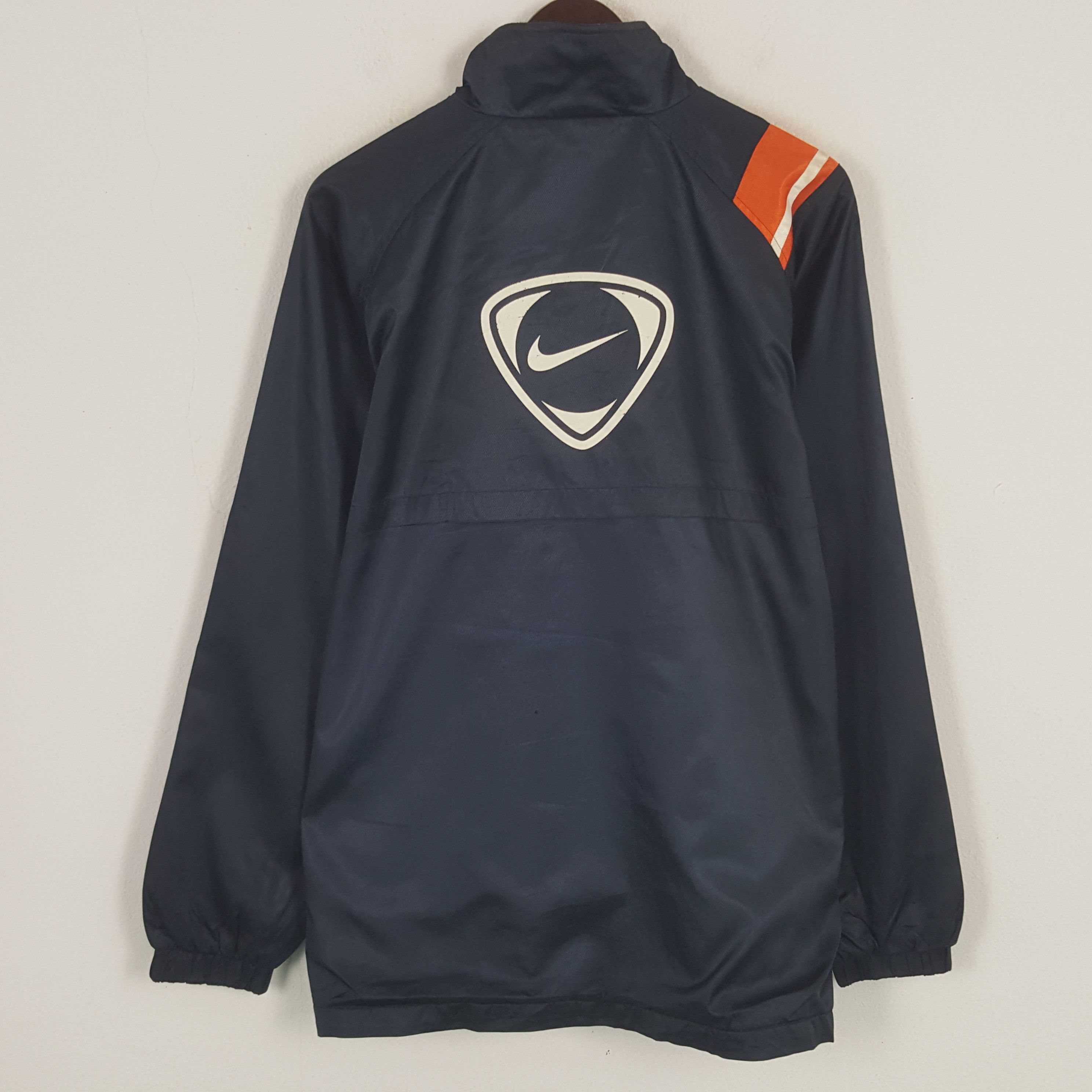 Nike × Vintage Vintage Nike Logo Windbreaker Sport Jacket Size US XL / EU 56 / 4 - 1 Thumbnail