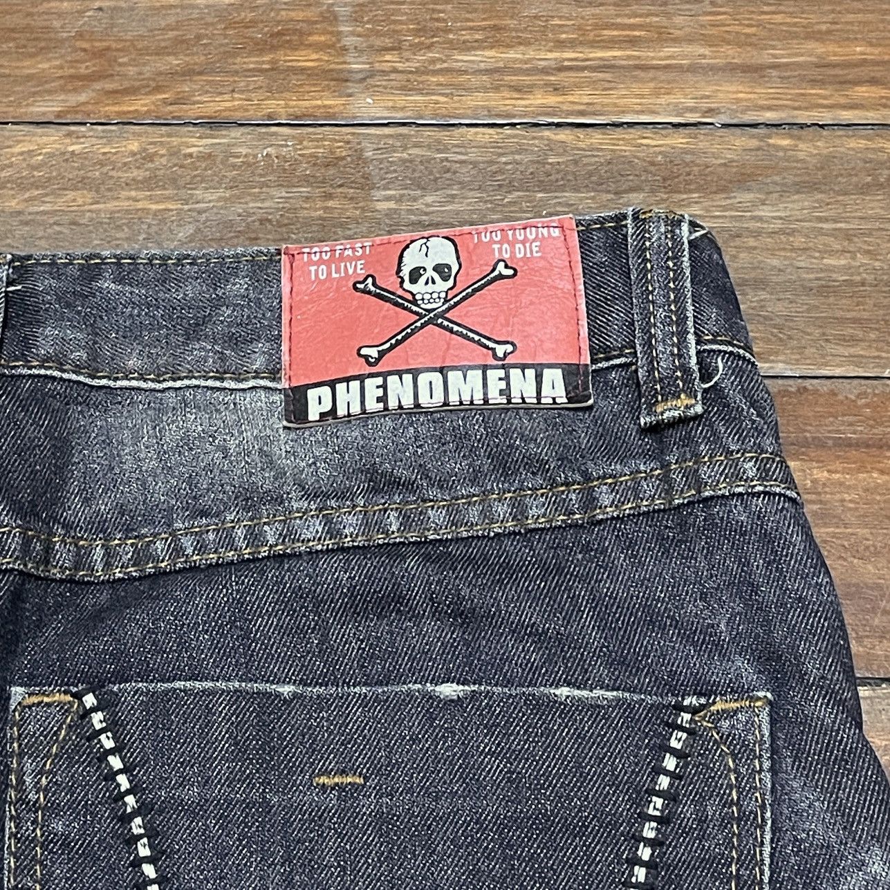 Le Grande Bleu (L.G.B.) Rare Design Vintage Brand Phenomena Distressed Jeans 2000s Size US 32 / EU 48 - 9 Thumbnail
