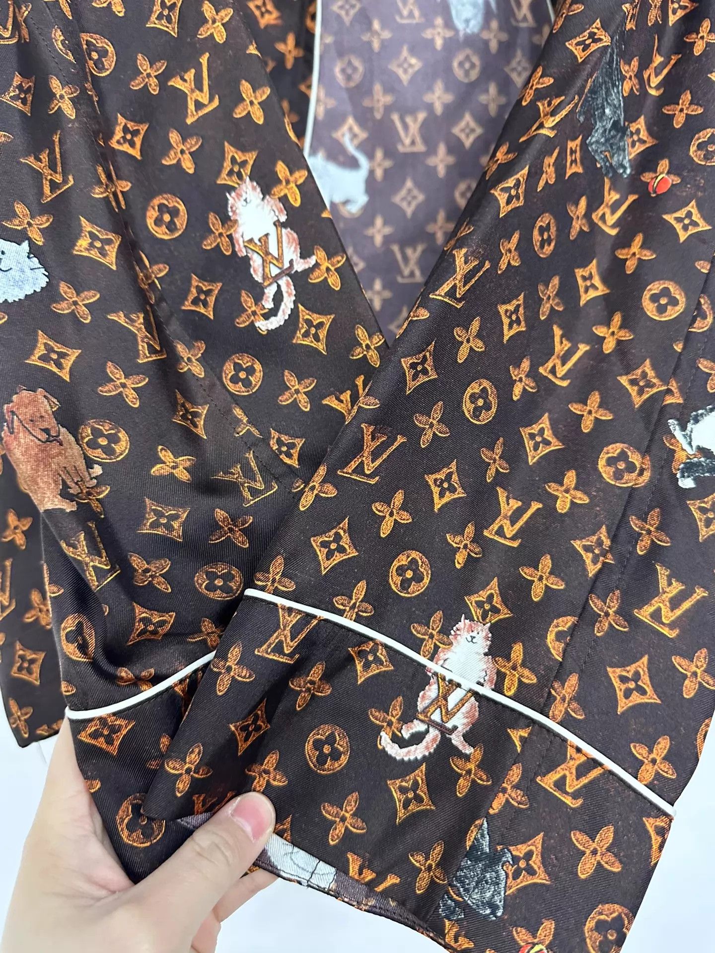 Louis Vuitton Louis Vuitton All Over Print Shirt 36 Size XS / US 0-2 / IT 36-38 - 3 Thumbnail