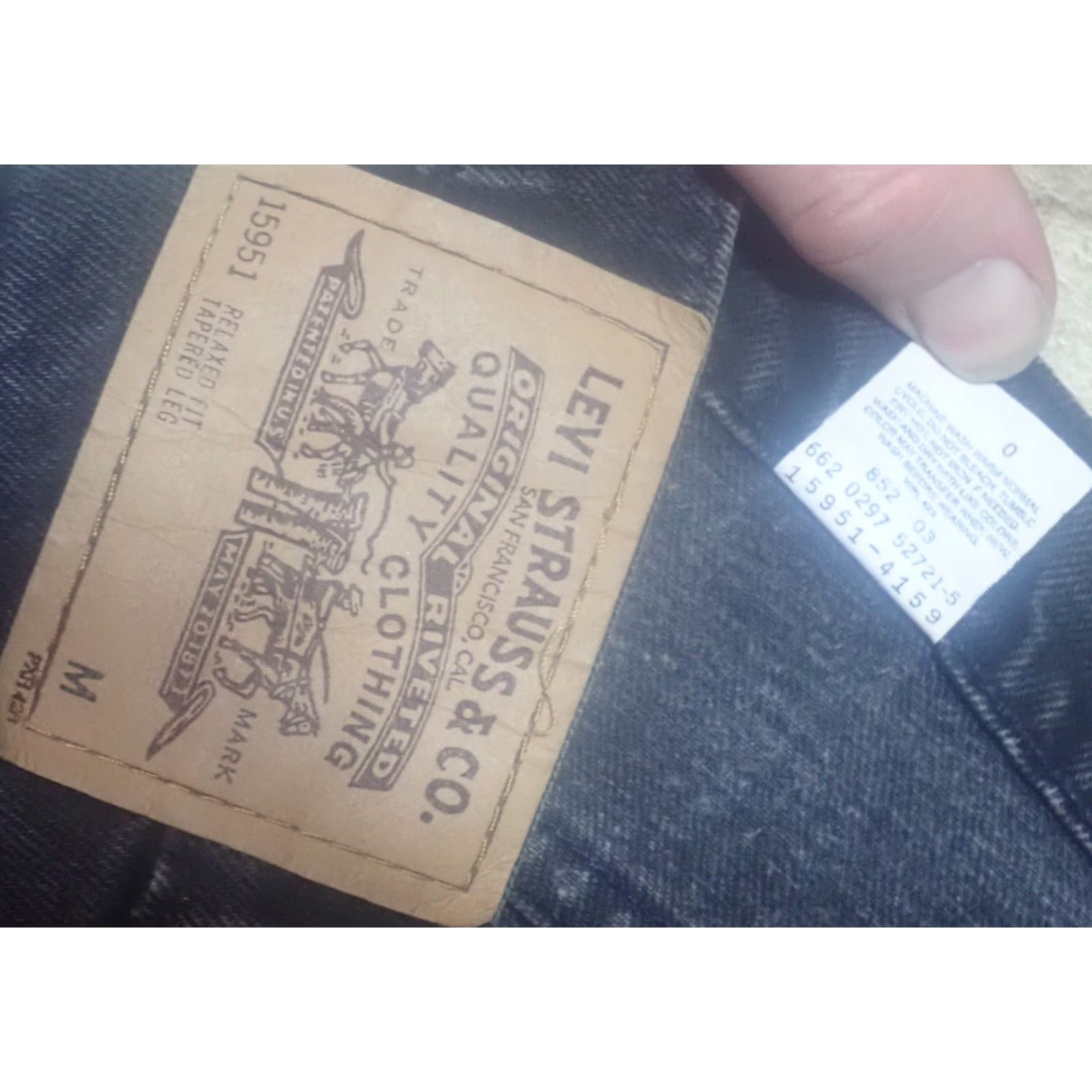 Levi's Vintage Levi's 90s Relaxed Fit Taper Leg Mom Jeans Size 14 High Waist Blue Denim 30 Inseam Women's Size 33" - 4 Thumbnail