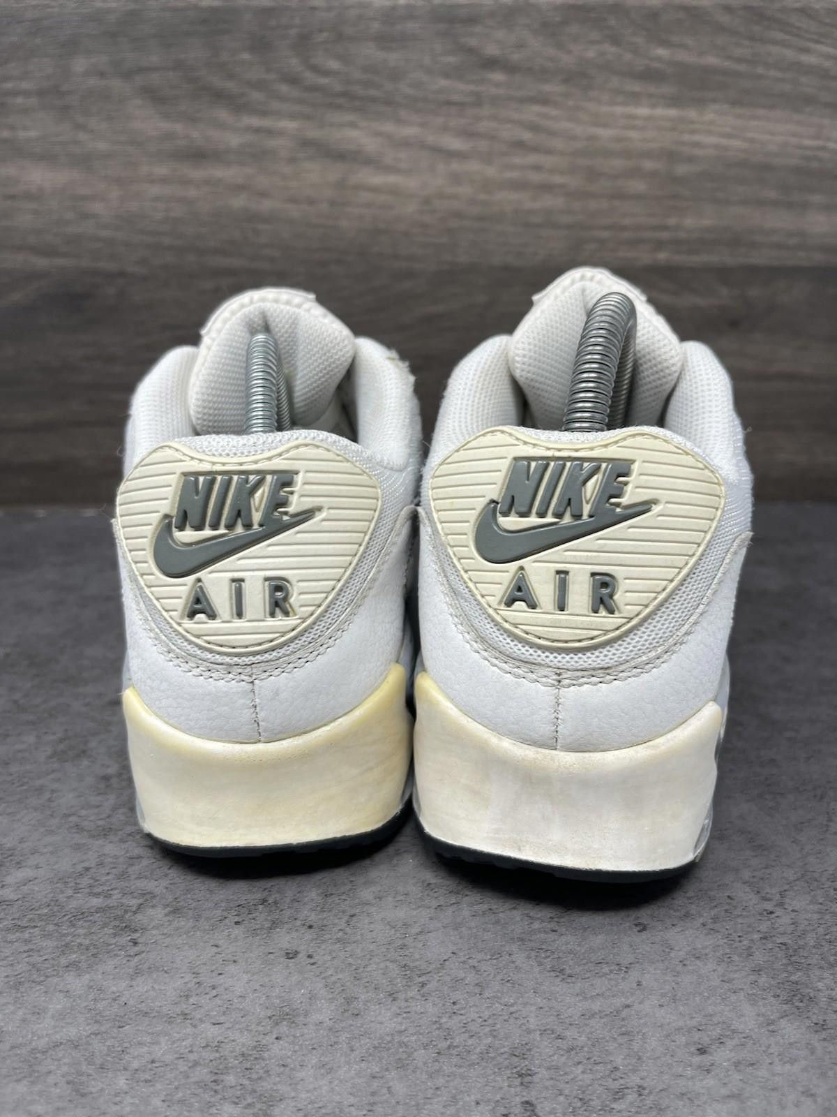 Nike Nike Air Max 90 Sneakers Womens Size 7.5 White Grey Size US 7.5 / IT 37.5 - 6 Thumbnail
