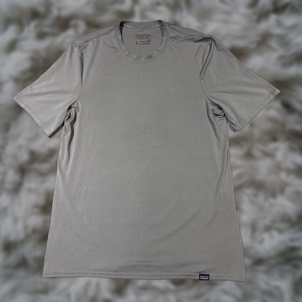 Patagonia Patagonia Capilene Base Layer Mens Medium Short Sleeve Outdoor Hiking Travel Shirt Size US 31 - 1 Thumbnail