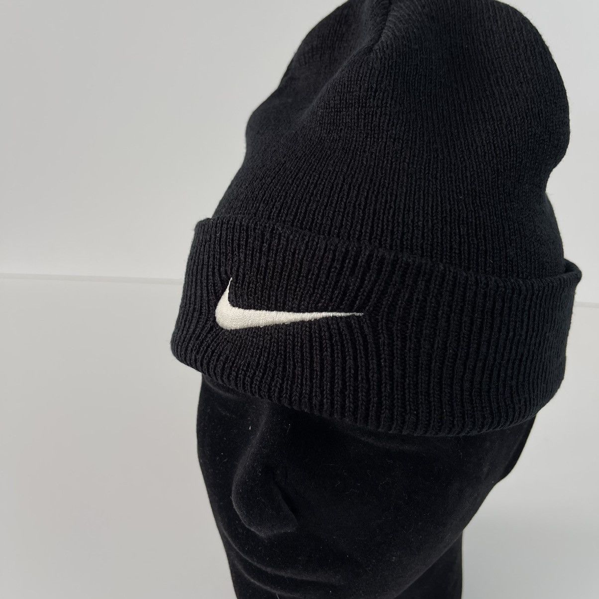Nike Nike Swoosh Logo Vintage Beanie Hat Black Y2K Gorpcore Size ONE SIZE - 6 Thumbnail