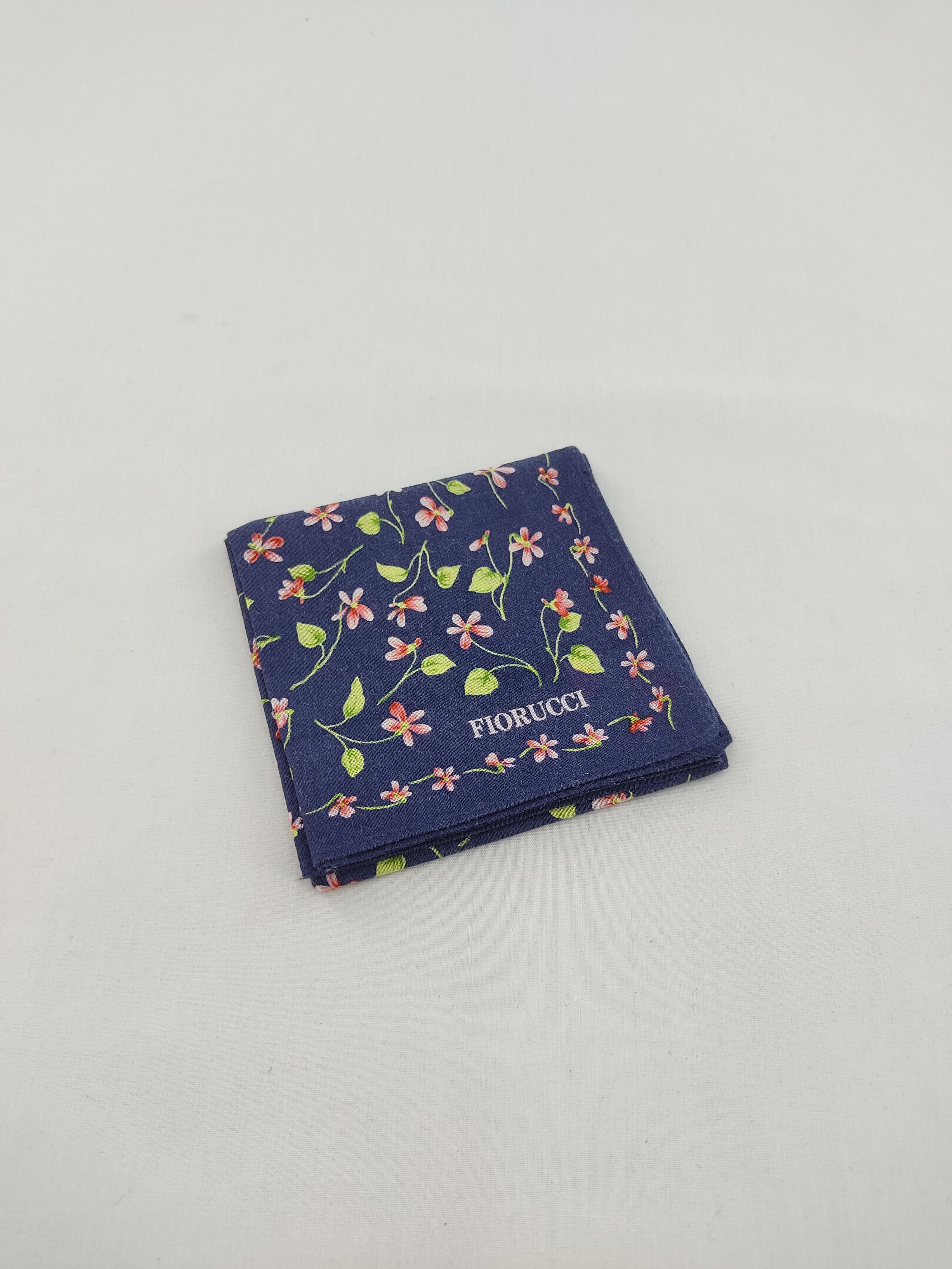 Fiorucci × Vintage Fiorucci Handkerchief / Neckwear / Bandana Size ONE SIZE - 2 Thumbnail