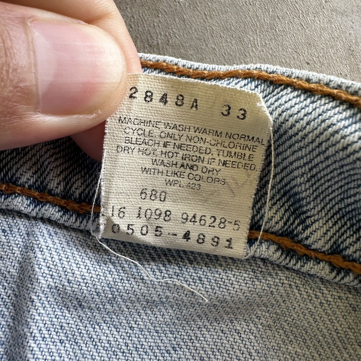 Japanese Brand Vintage Levi’s 505 Lightwash Distress Faded Denim Jean Pant Size US 30 / EU 46 - 7 Thumbnail