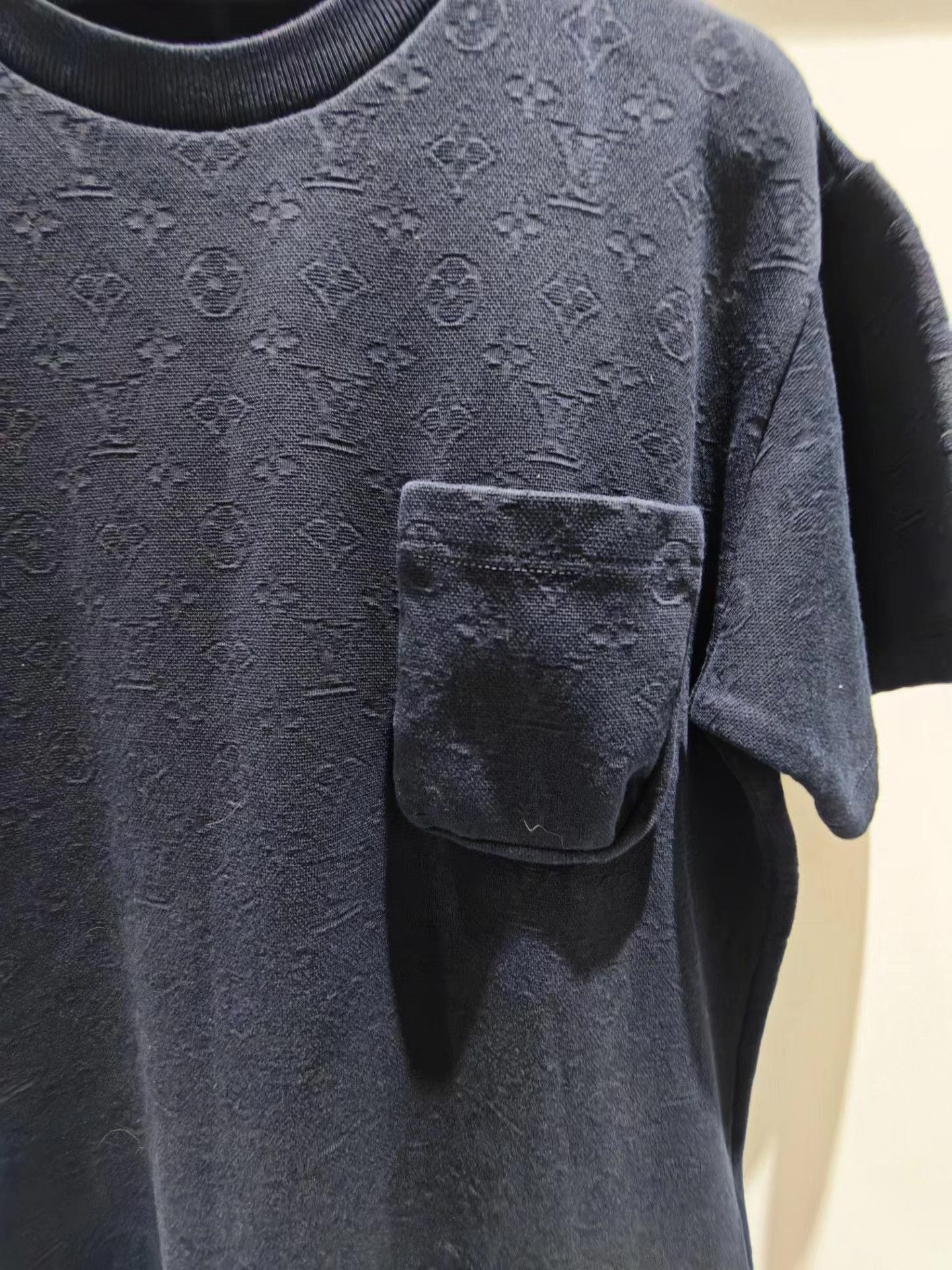 Louis Vuitton LOUIS VUITTON LV All-Over Monogram Pocket Short Sleeve Q15 Size US M / EU 48-50 / 2 - 3 Thumbnail