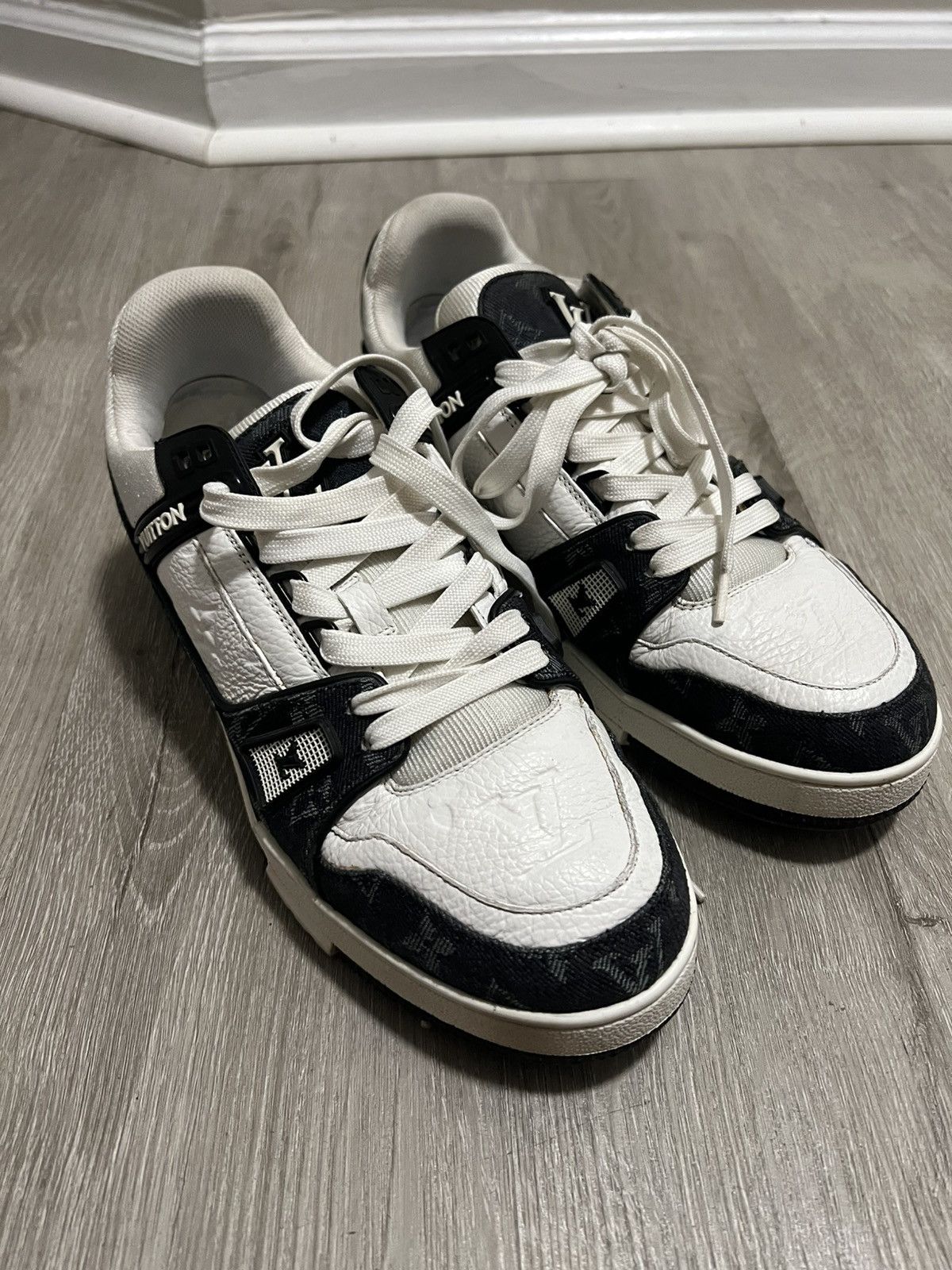 Louis Vuitton Louis Vuitton Trainer Size 7 Black Denim Size US 8 / EU 41 - 2 Thumbnail