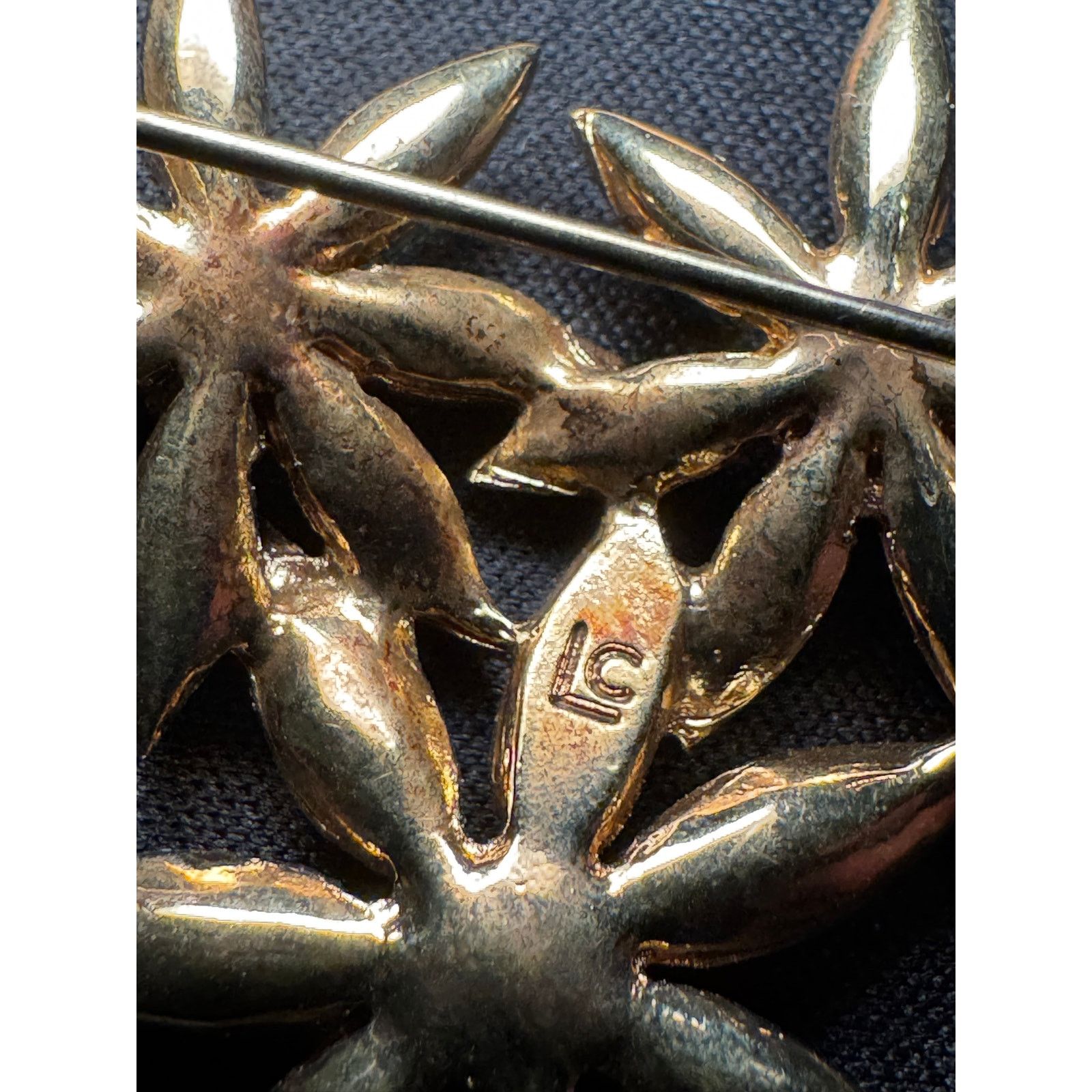 Liz Claiborne Rhinestone Floral Gold Tone Liz Claiborne Brooch Size ONE SIZE - 5 Thumbnail