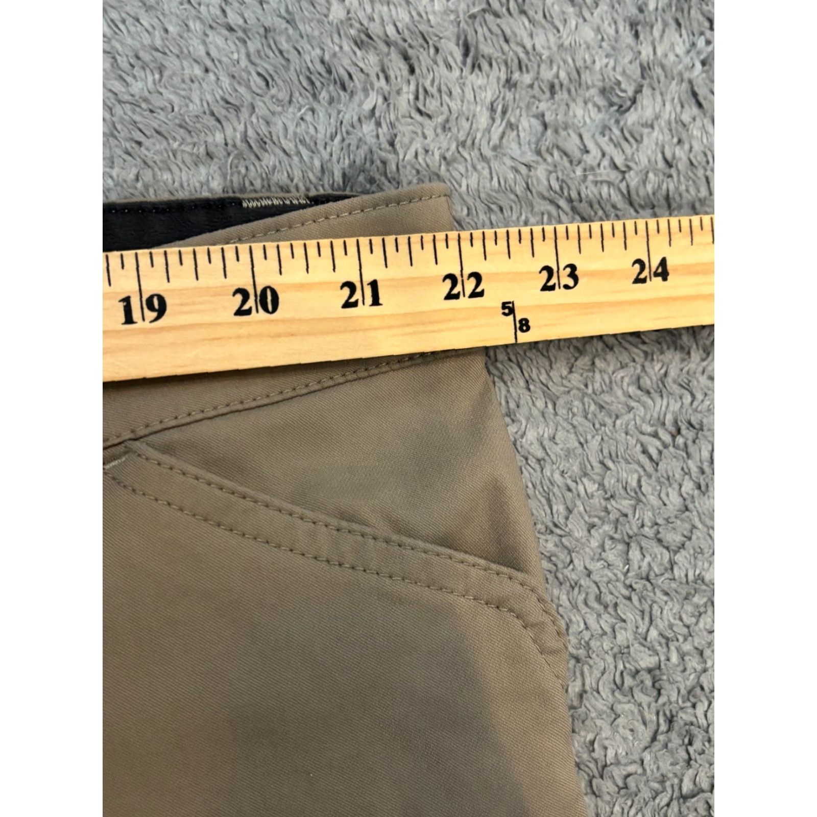 Wrangler VINTAGE: No Wrangler Cargo Shorts Mens 44 Khaki Tan Casual Pockets Outdoor Performance Size US 44 / EU 60 - 3 Thumbnail