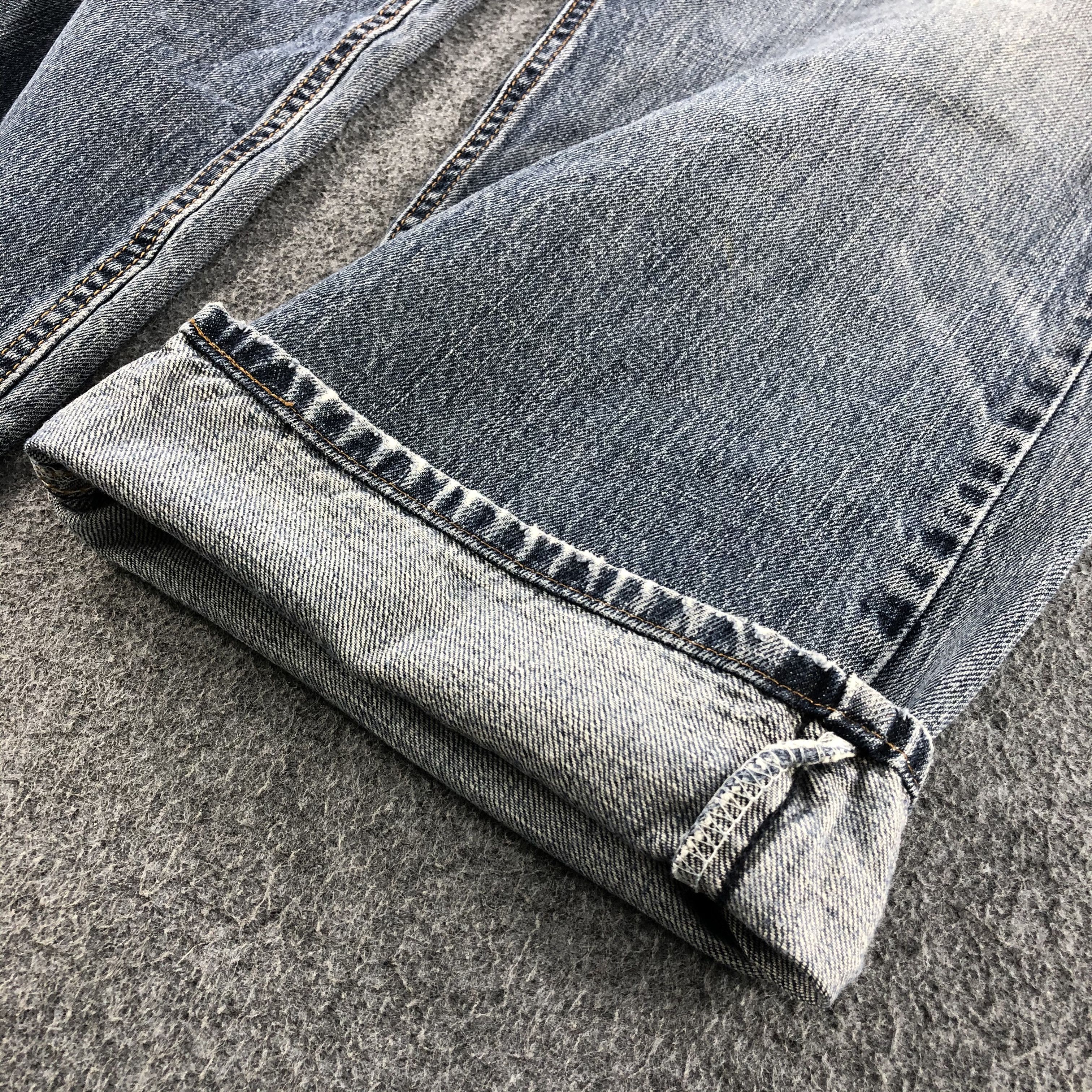 Levi's Vintage Light Wash Levis 559 Jeans-J1240 Size US 37 - 7 Thumbnail