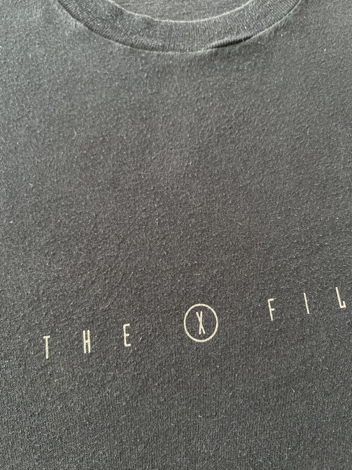 Vintage Vintage 1995 The X Files The Truth Is Out There Movie Tshirt Size US XL / EU 56 / 4 - 7 Thumbnail