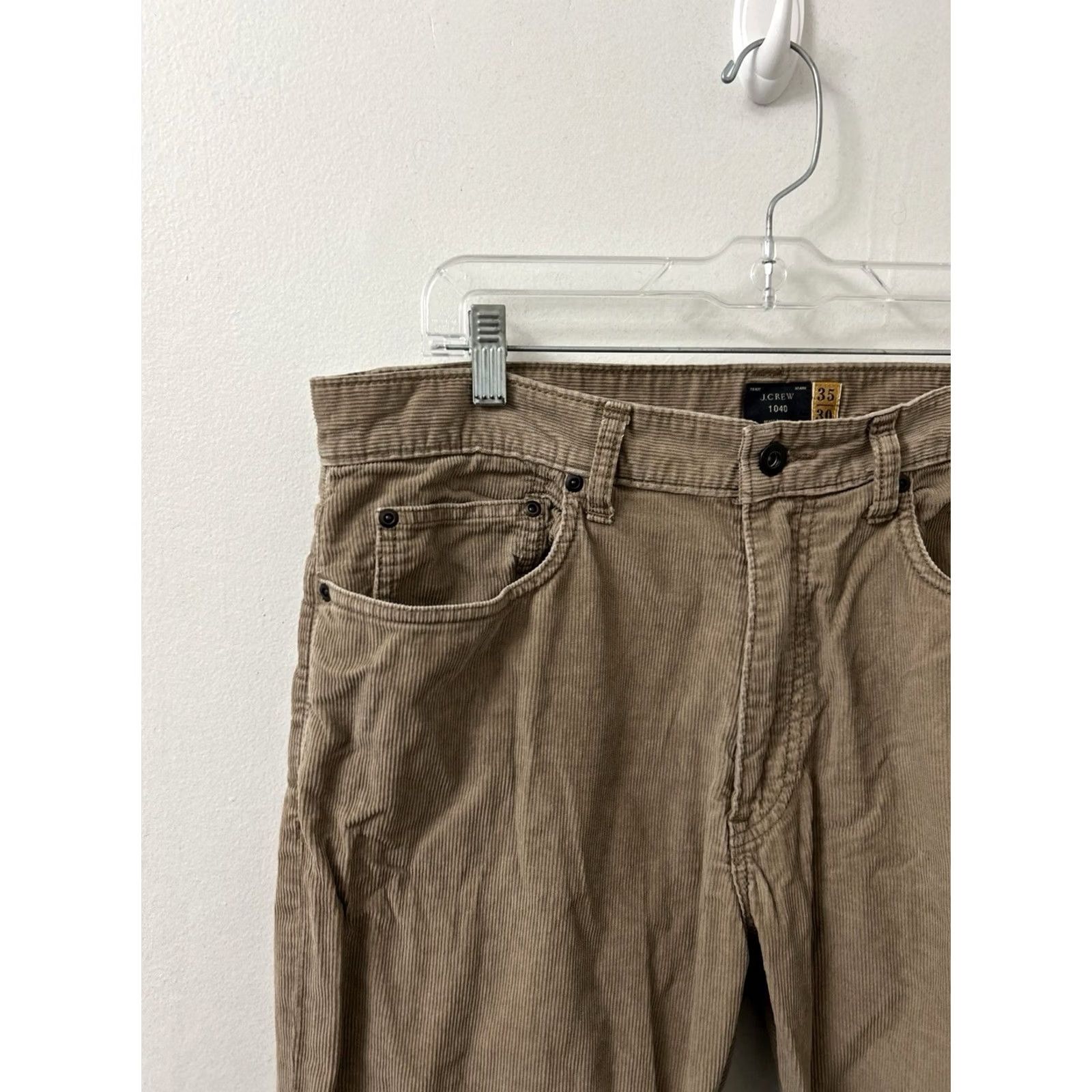 J.Crew 2. I've focused on the core keywords: "Corduroy," "J.Crew 1040," "Tan," "Relaxed Fit," "Pockets," "Mens Size 35/30," and "Classic Casual. Size US 35 - 4 Thumbnail