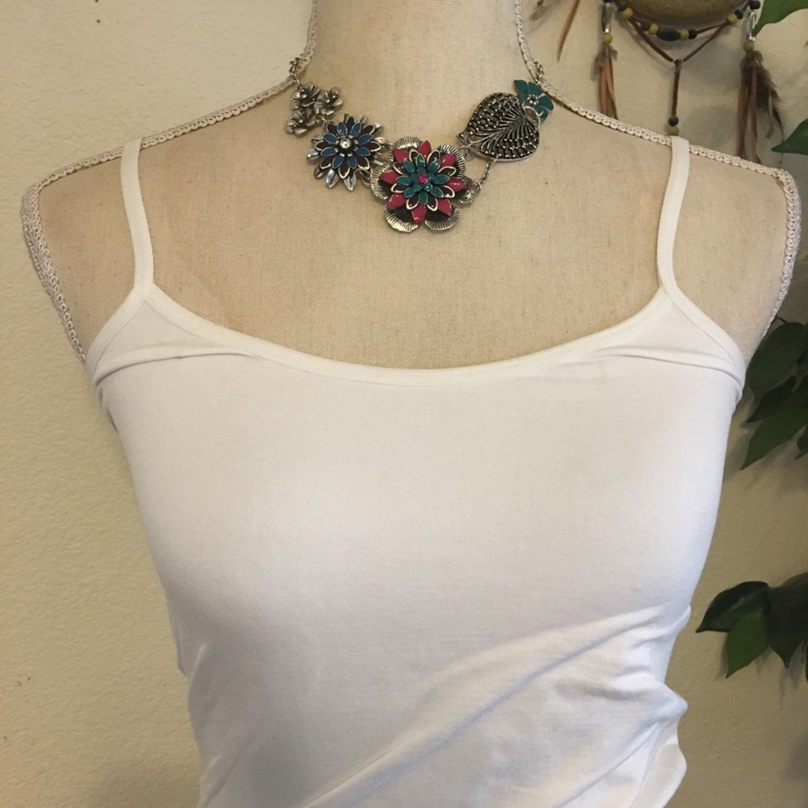 Jewelry Enamel floral rhinestone accent necklace Size ONE SIZE - 3 Thumbnail