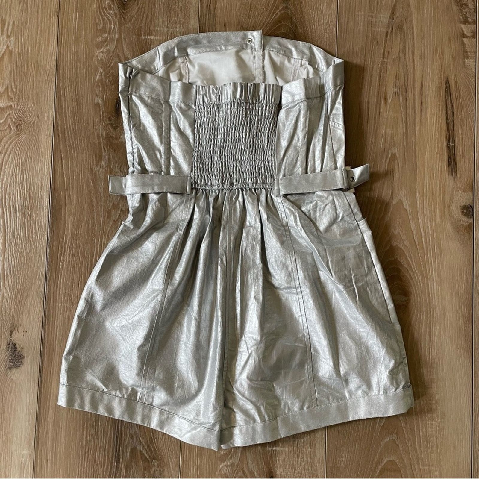 Urban Outfitters Urban Outfitters Yara Metallic Strapless Romper M Size 28" / US 6 / IT 42 - 2 Thumbnail