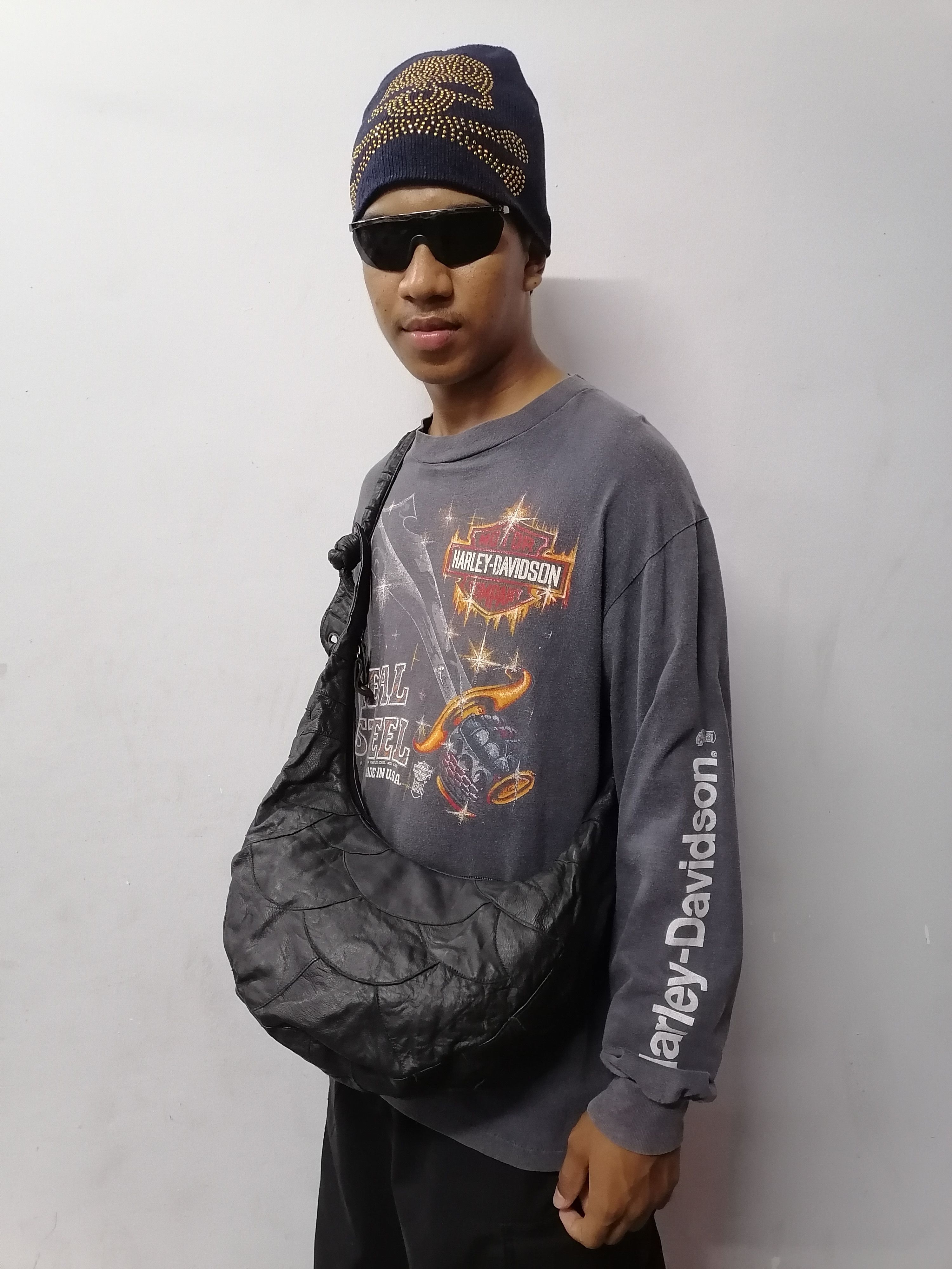 Japanese Brand × Vintage Vintage Leather Craft Black Crossbody Bag Size ONE SIZE - 1 Thumbnail