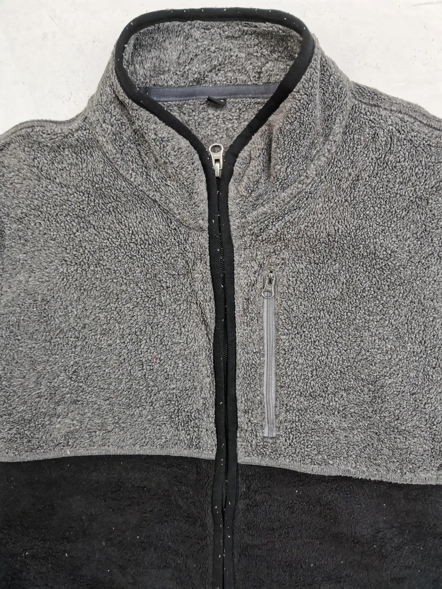 Uniqlo Uniqlo Micro Fleece Sweaters Size US XL / EU 56 / 4 - 5 Thumbnail