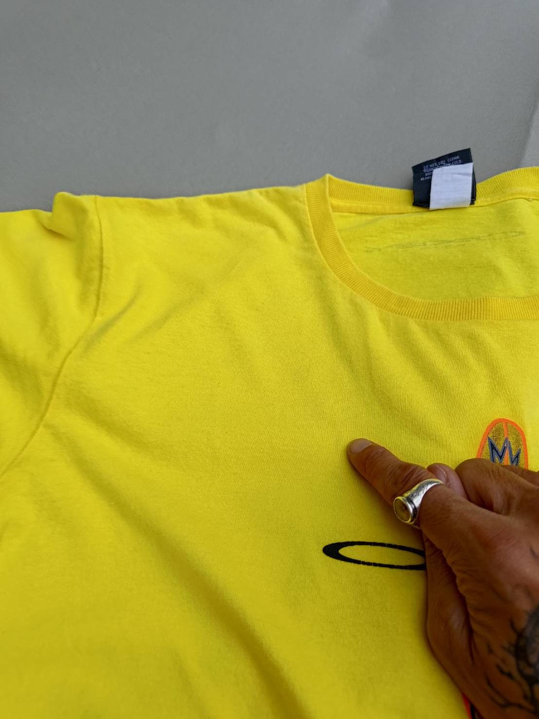 Oakley Sold Out - OAKLEY 90s Software Vintage Center Logo surf Size US M / EU 48-50 / 2 - 8 Thumbnail