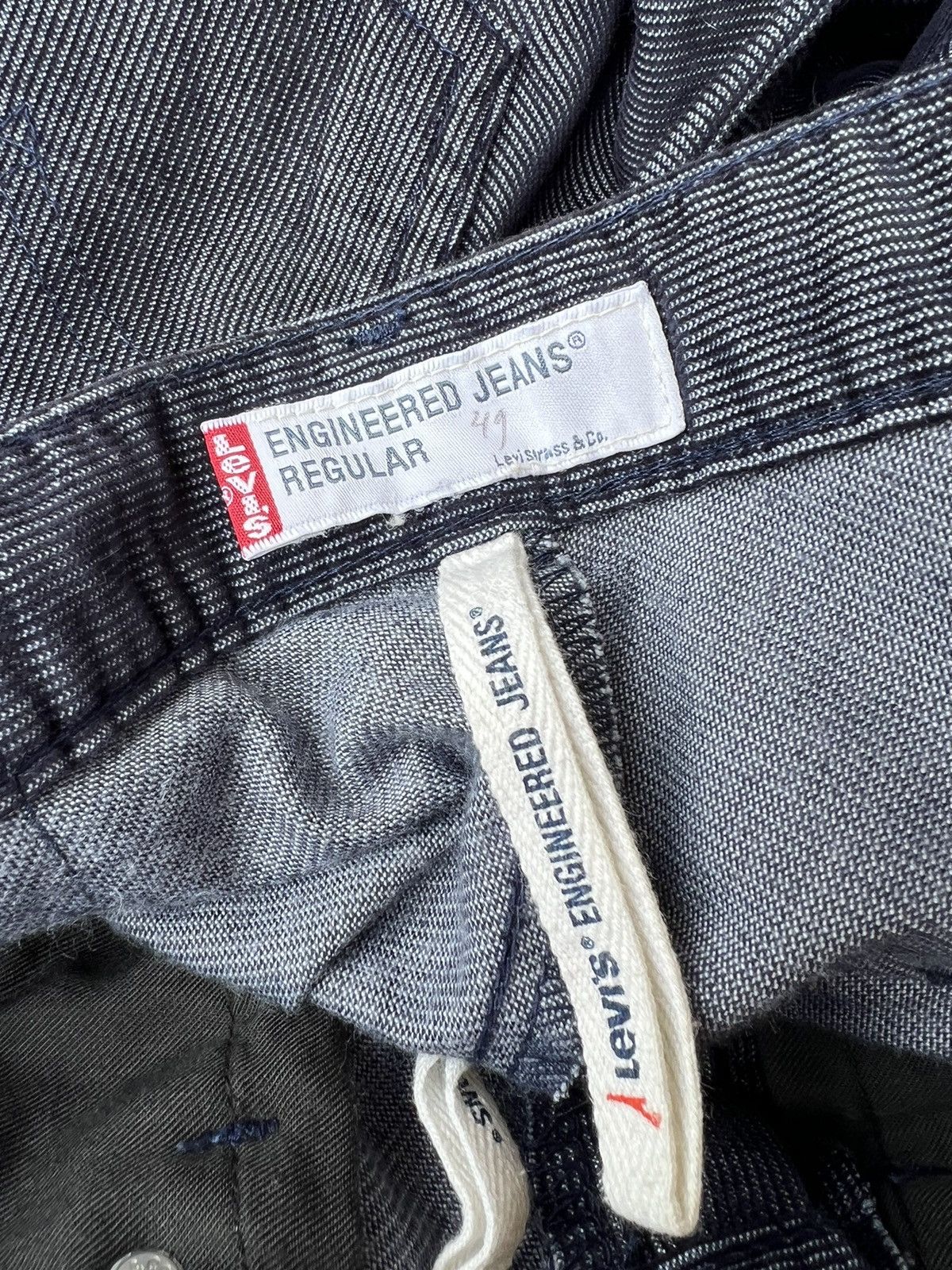 Levi's Vintage 2001 Levi’s Engineered Jeans Regular Corduroy Pant Size US 30 / EU 46 - 23 Thumbnail