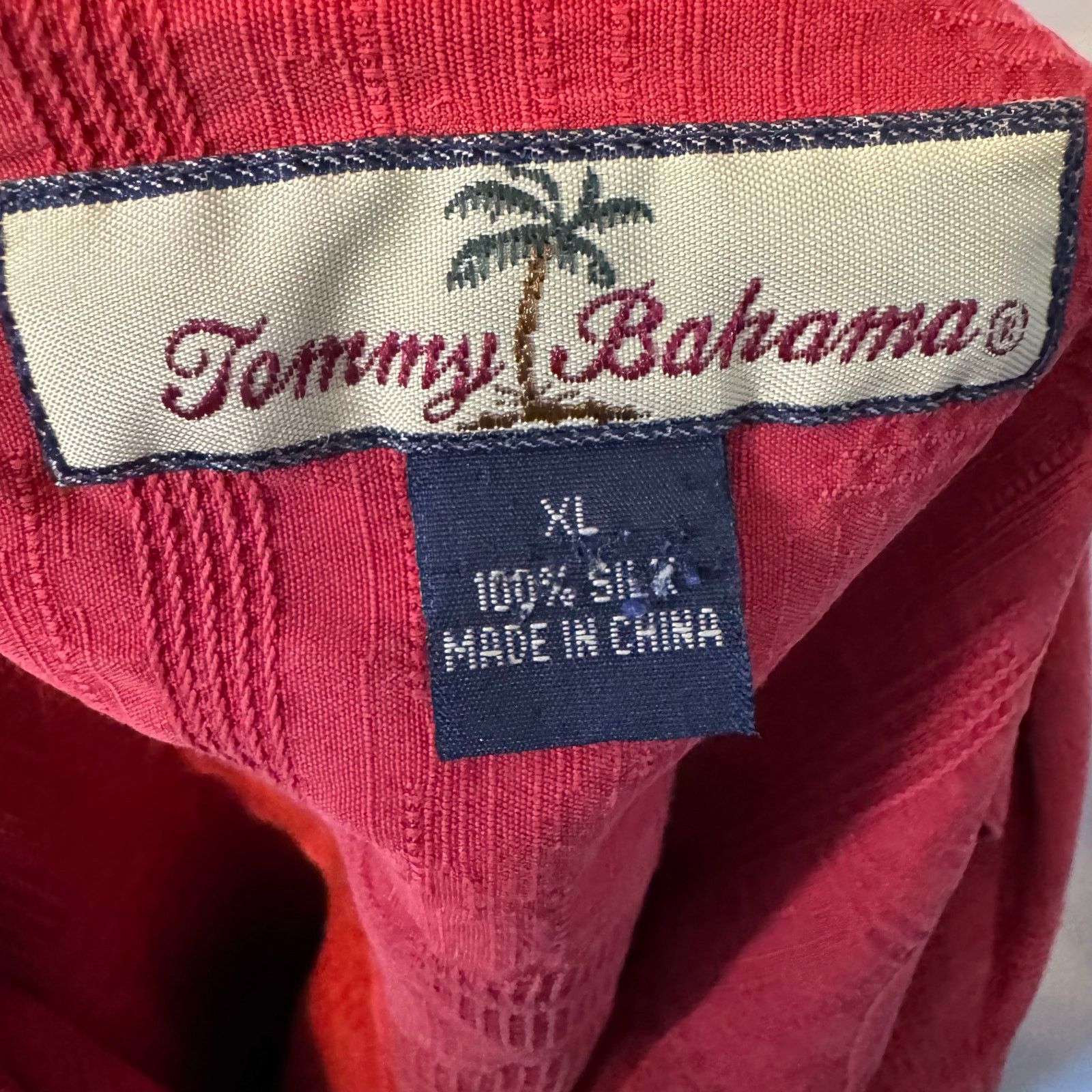 Tommy Bahama Tommy Bahama Men's Red 100% Silk camp loop collar shirt XL Size US XL / EU 56 / 4 - 5 Thumbnail