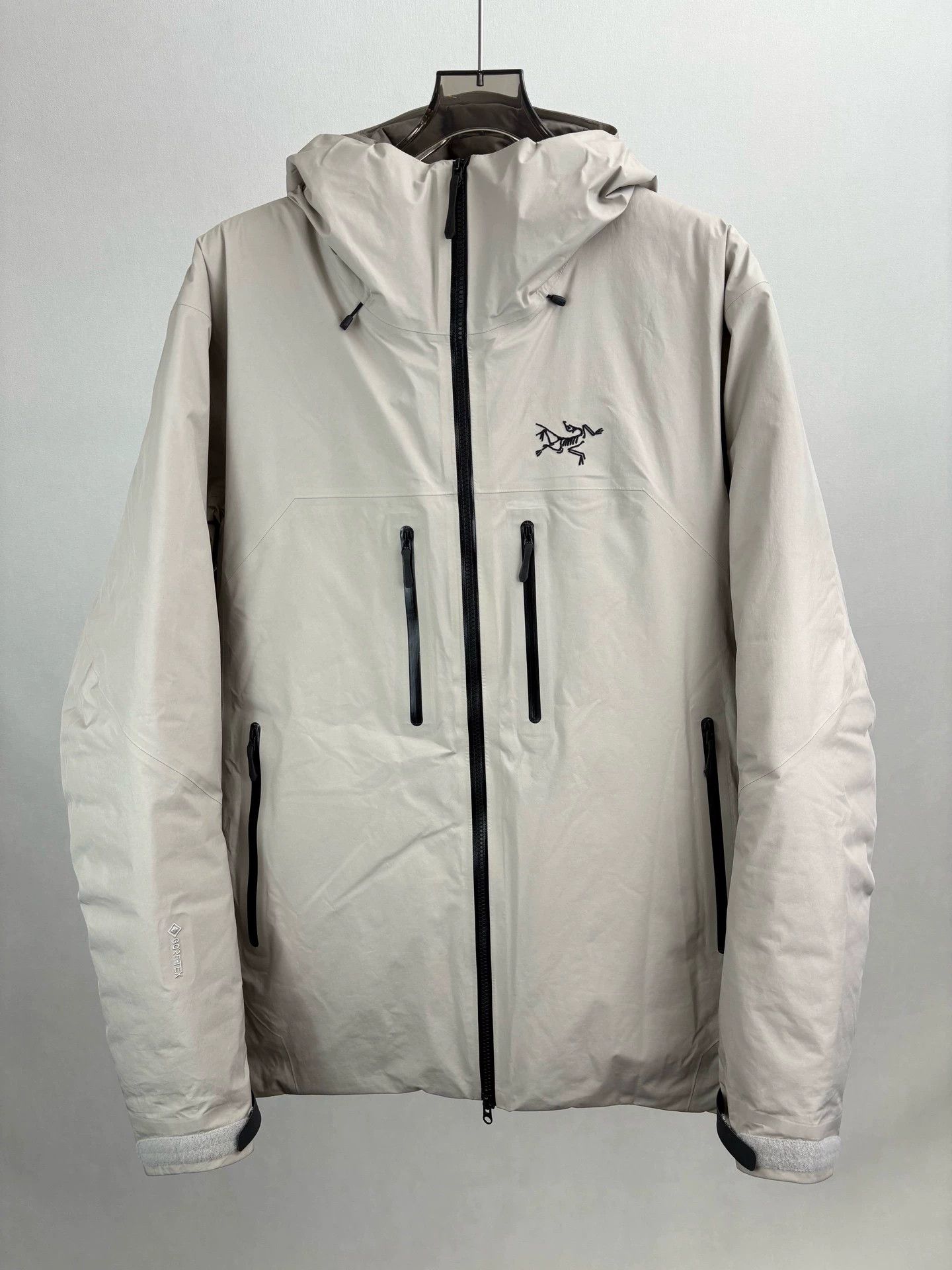 Arc'teryx ARCTERYX BETA DOWN INSULATED down jacket Size US L / EU 52-54 / 3 - 1 Thumbnail