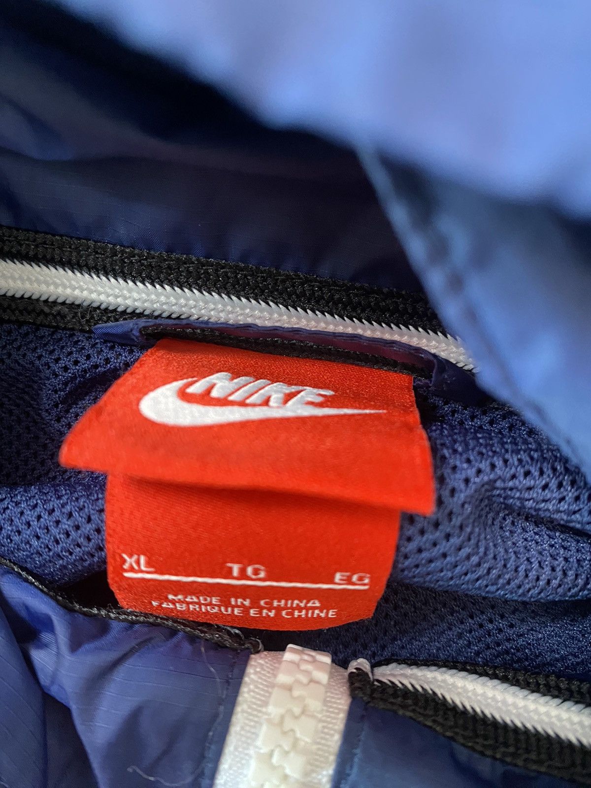 Nike DESCRIPTION Nike x Fragment windbreaker, size XL, blue used Size US XL / EU 56 / 4 - 9 Thumbnail
