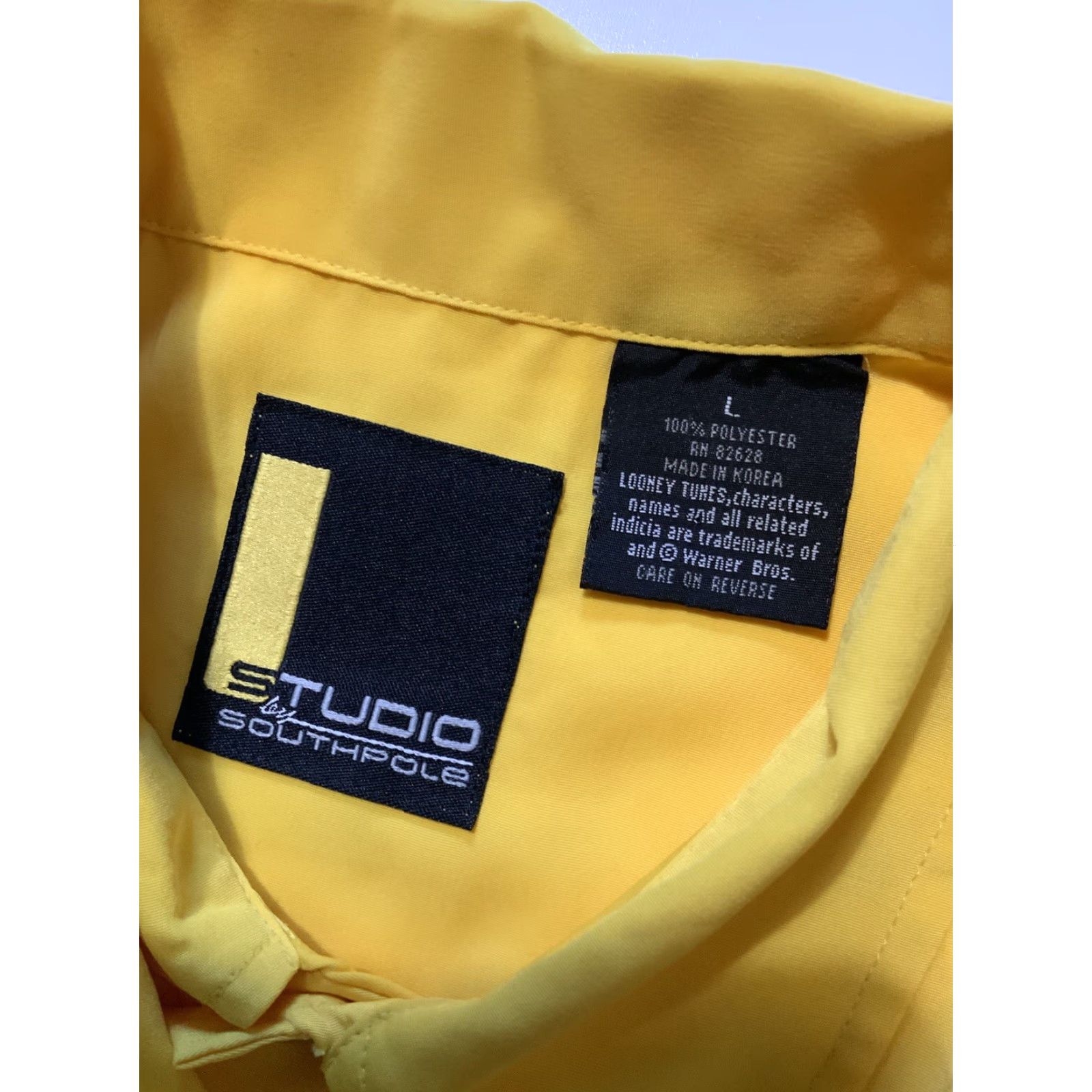 Southpole VINTAGE 90s Y2K 2000s Studio Southpole Warner Bros Looney Tunes Button Shirt Sz.L Yellow Mens Short Sleeve L Tee? Size US L / EU 52-54 / 3 - 5 Thumbnail