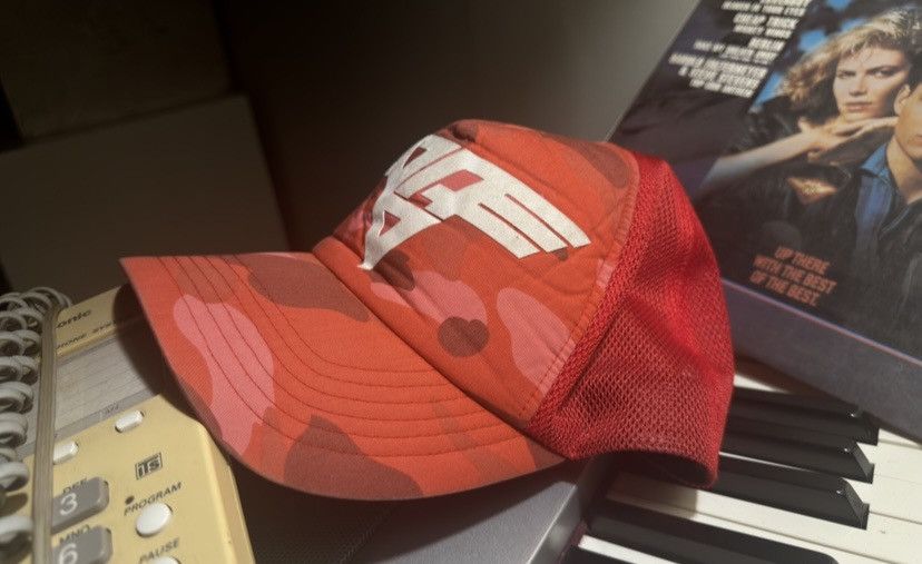 Bape 2007 Bape x Van Halen color camo trucker cap Size ONE SIZE - 2 Thumbnail