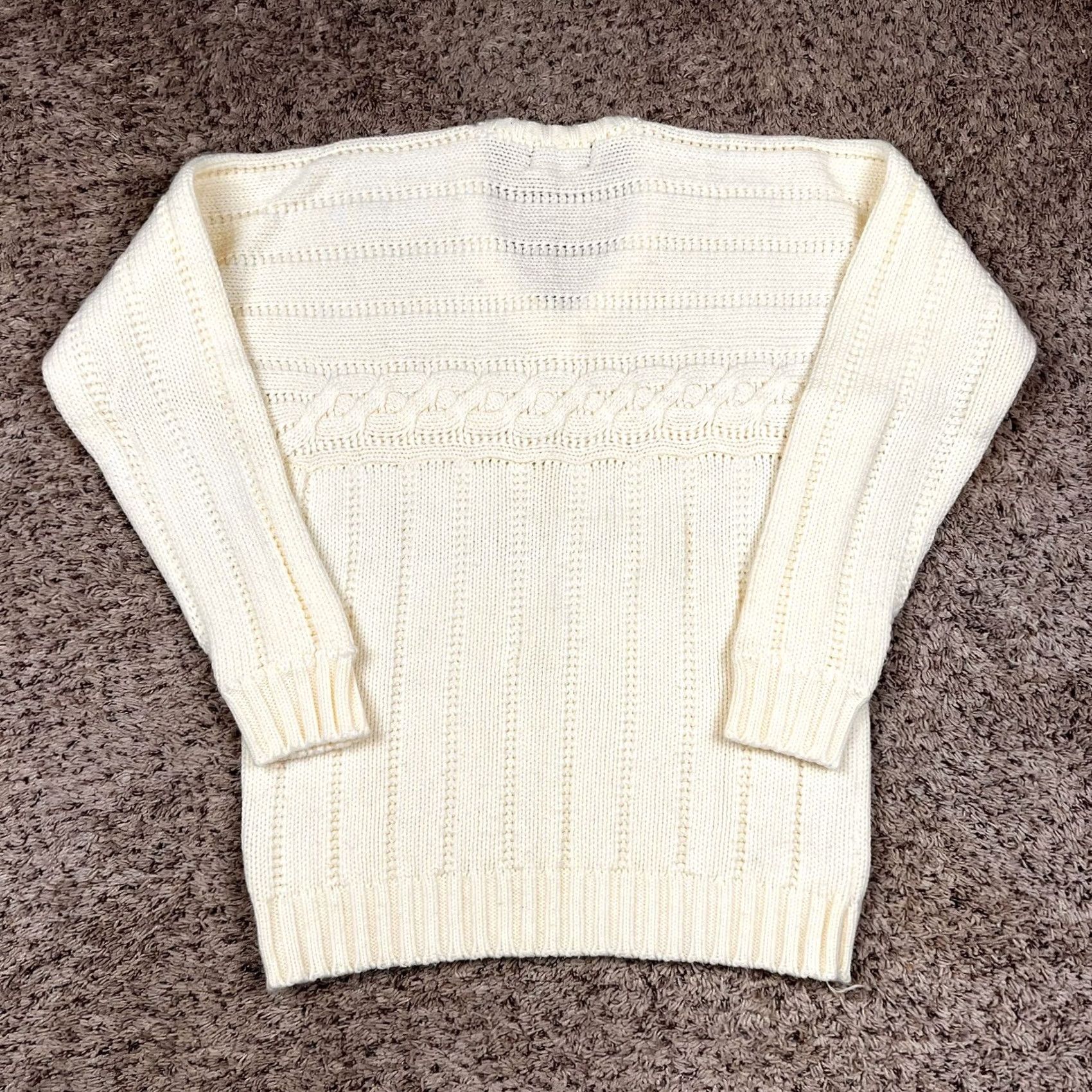 Vintage VINTAGE Robert Bruce Sweater Mens Large V-Neck Pullover Knit 100% Acrylic Beige Long Sleeve 90s Outdoor Style Regular Size US L / EU 52-54 / 3 - 3 Thumbnail